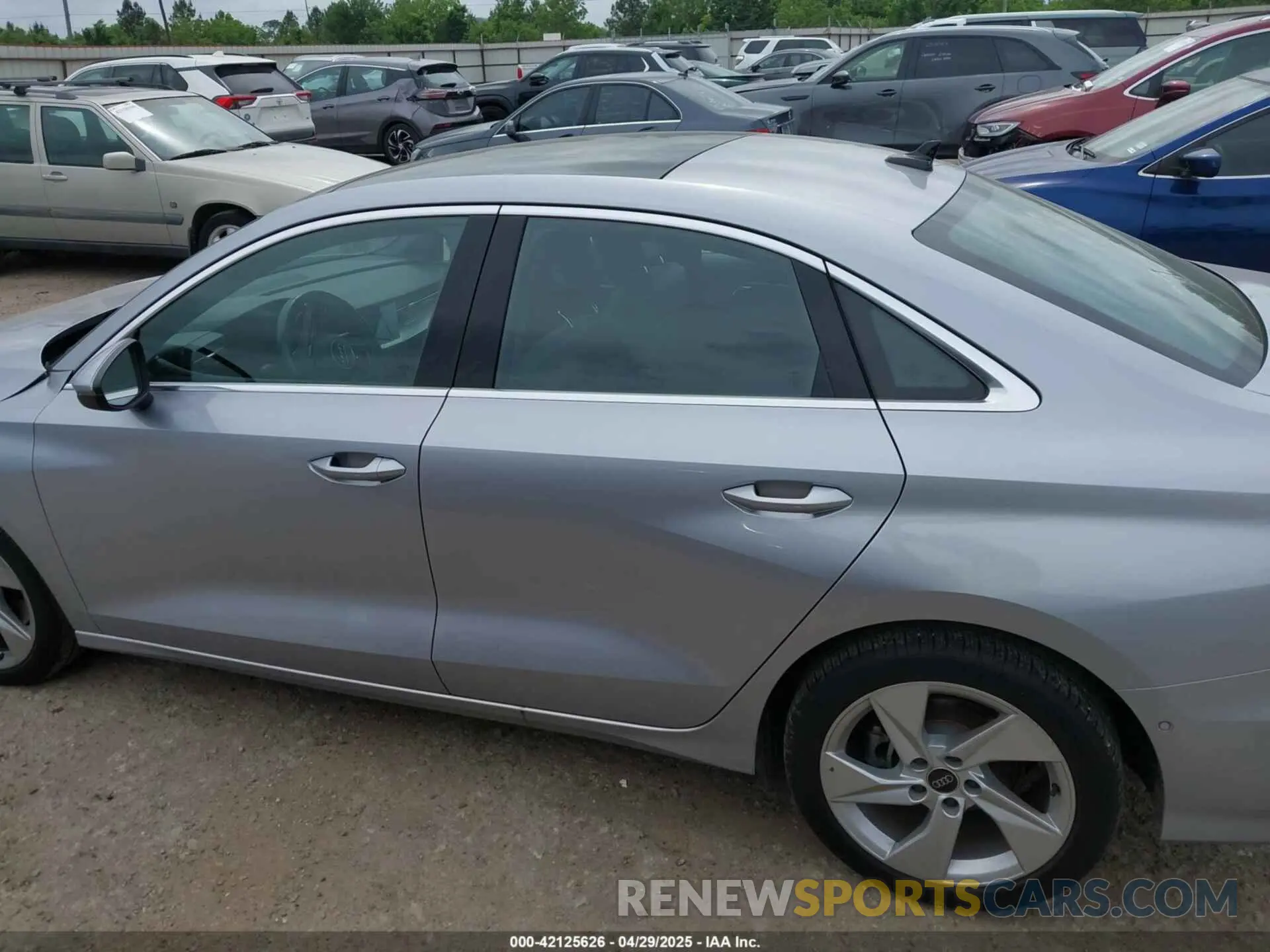 14 fotografías del automóvil dañado WAUAUDGY4RA043398 AUDI A3 2024