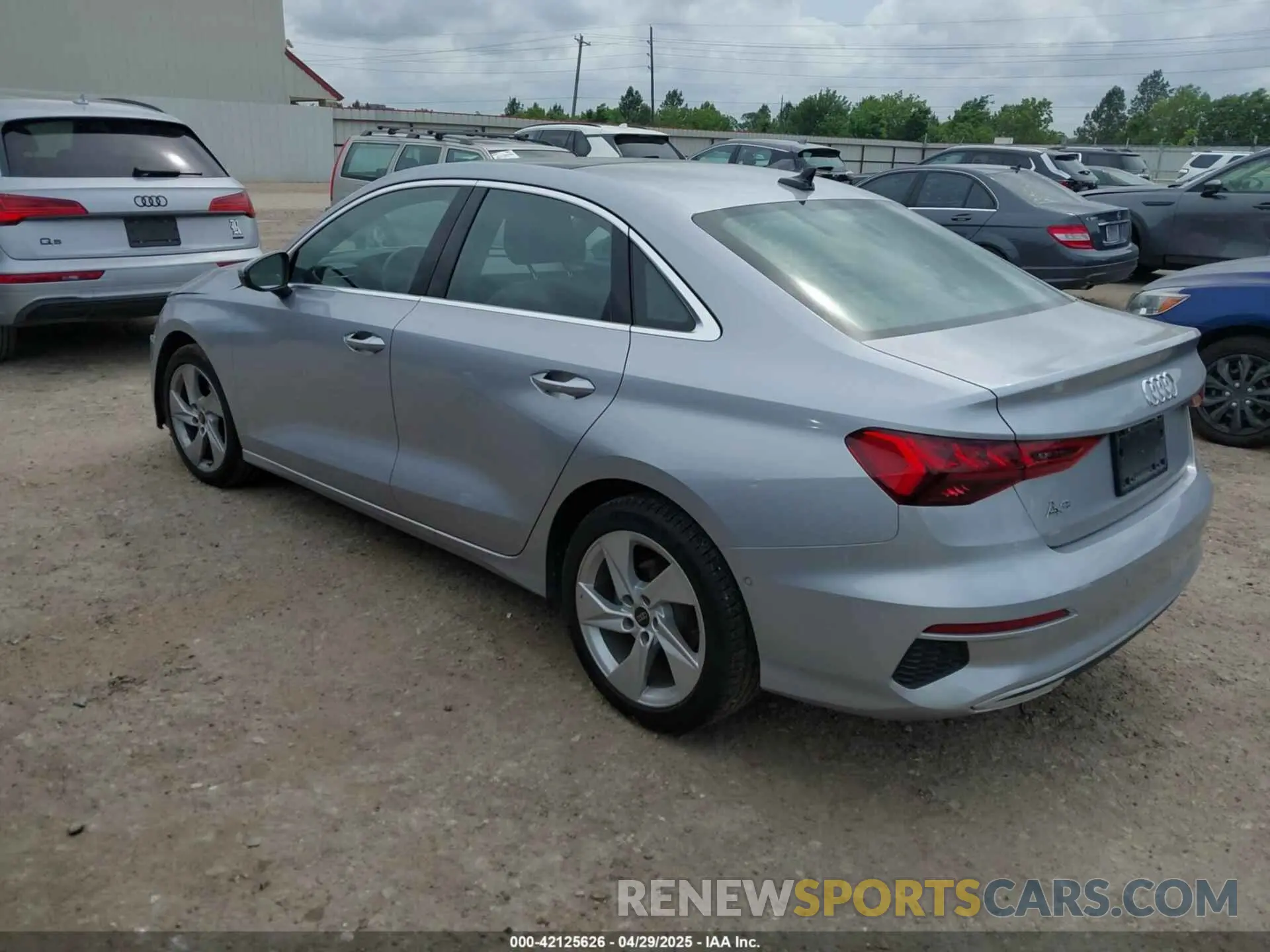 3 fotografías del automóvil dañado WAUAUDGY4RA043398 AUDI A3 2024
