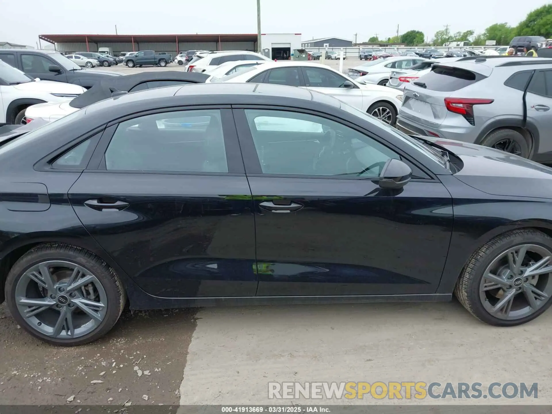 14 fotografías del automóvil dañado WAUAUDGY4RA137345 AUDI A3 2024