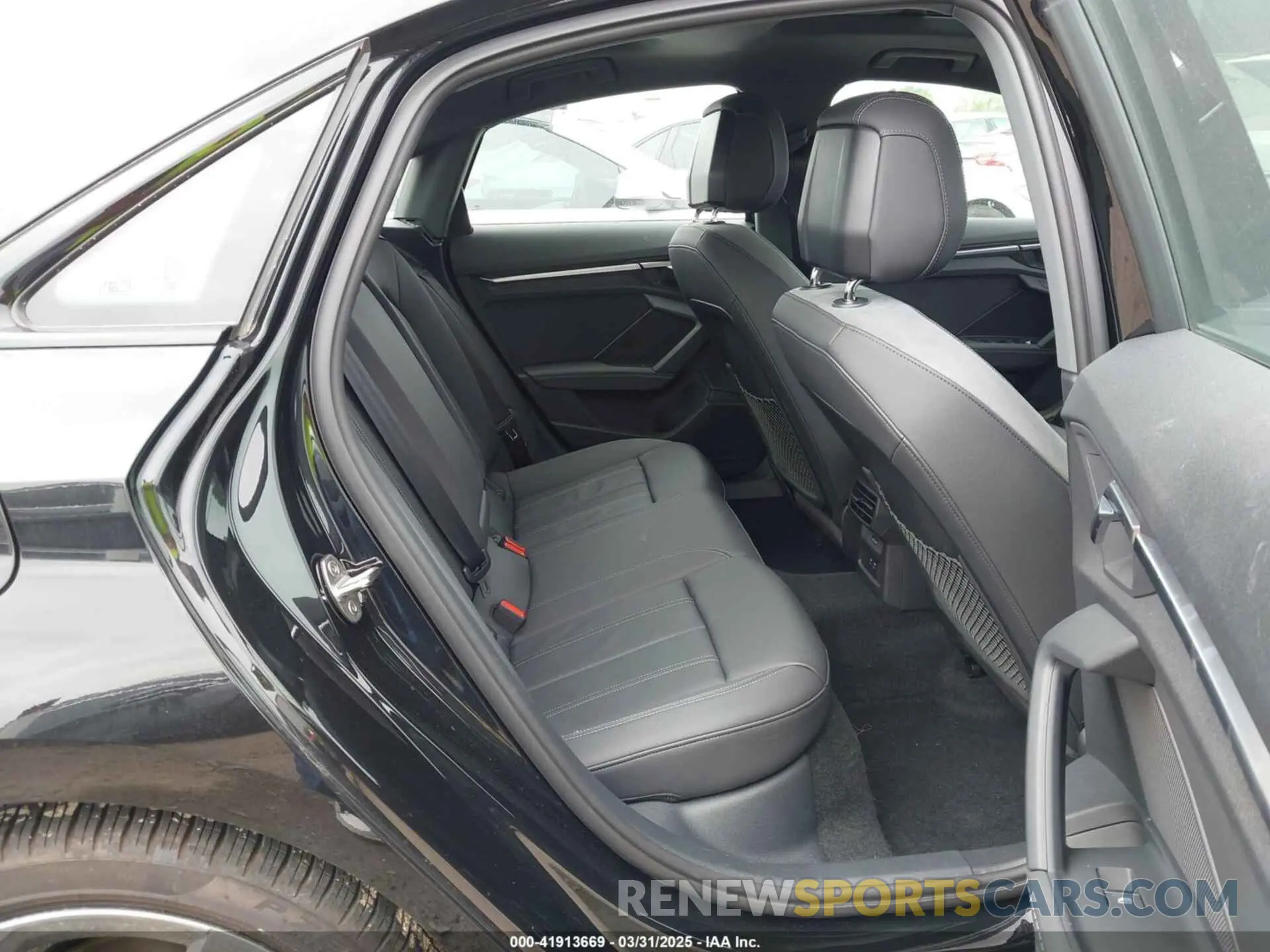 8 fotografías del automóvil dañado WAUAUDGY4RA137345 AUDI A3 2024