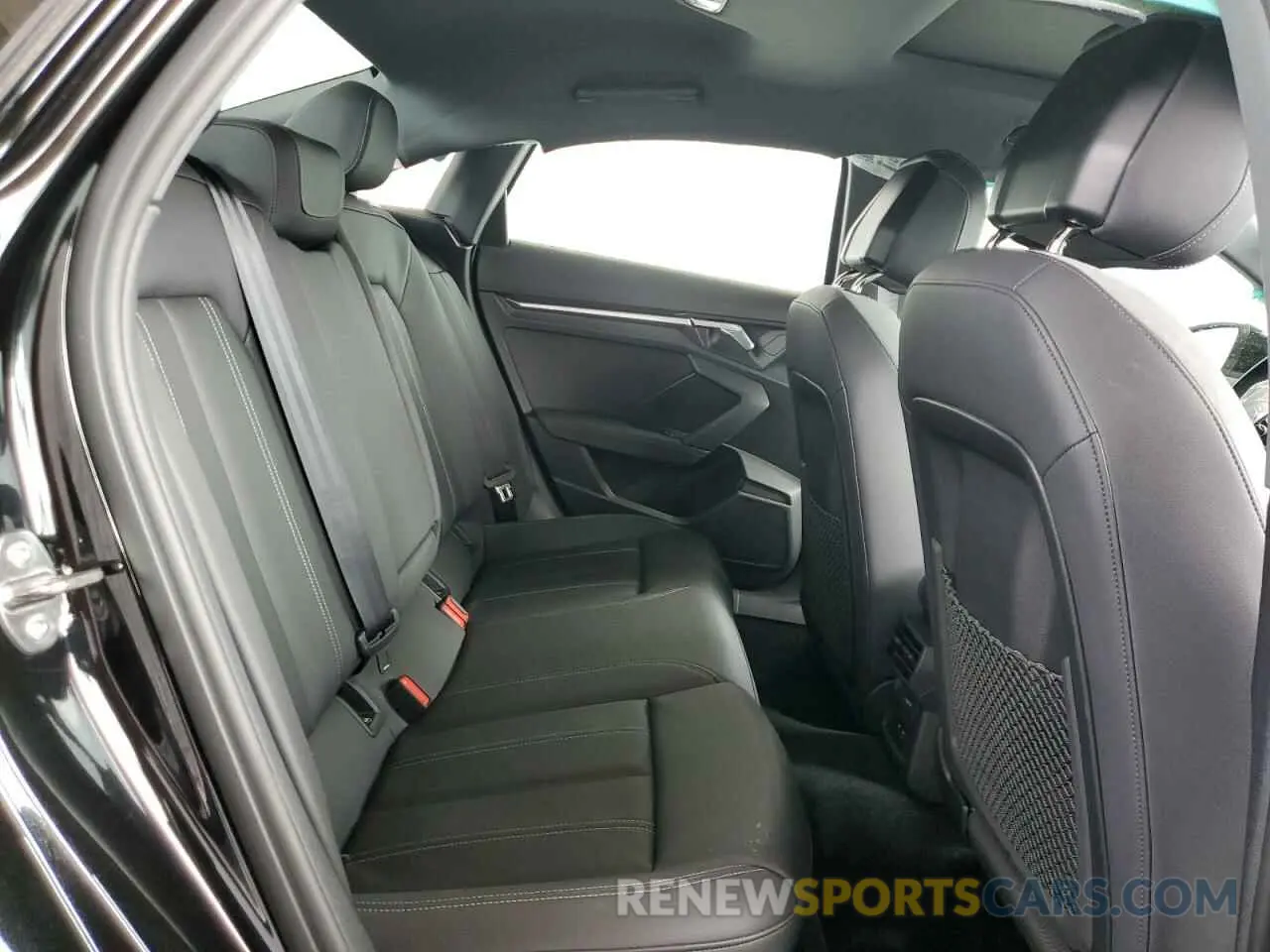 10 fotografías del automóvil dañado WAUAUDGY7RA039135 AUDI A3 2024