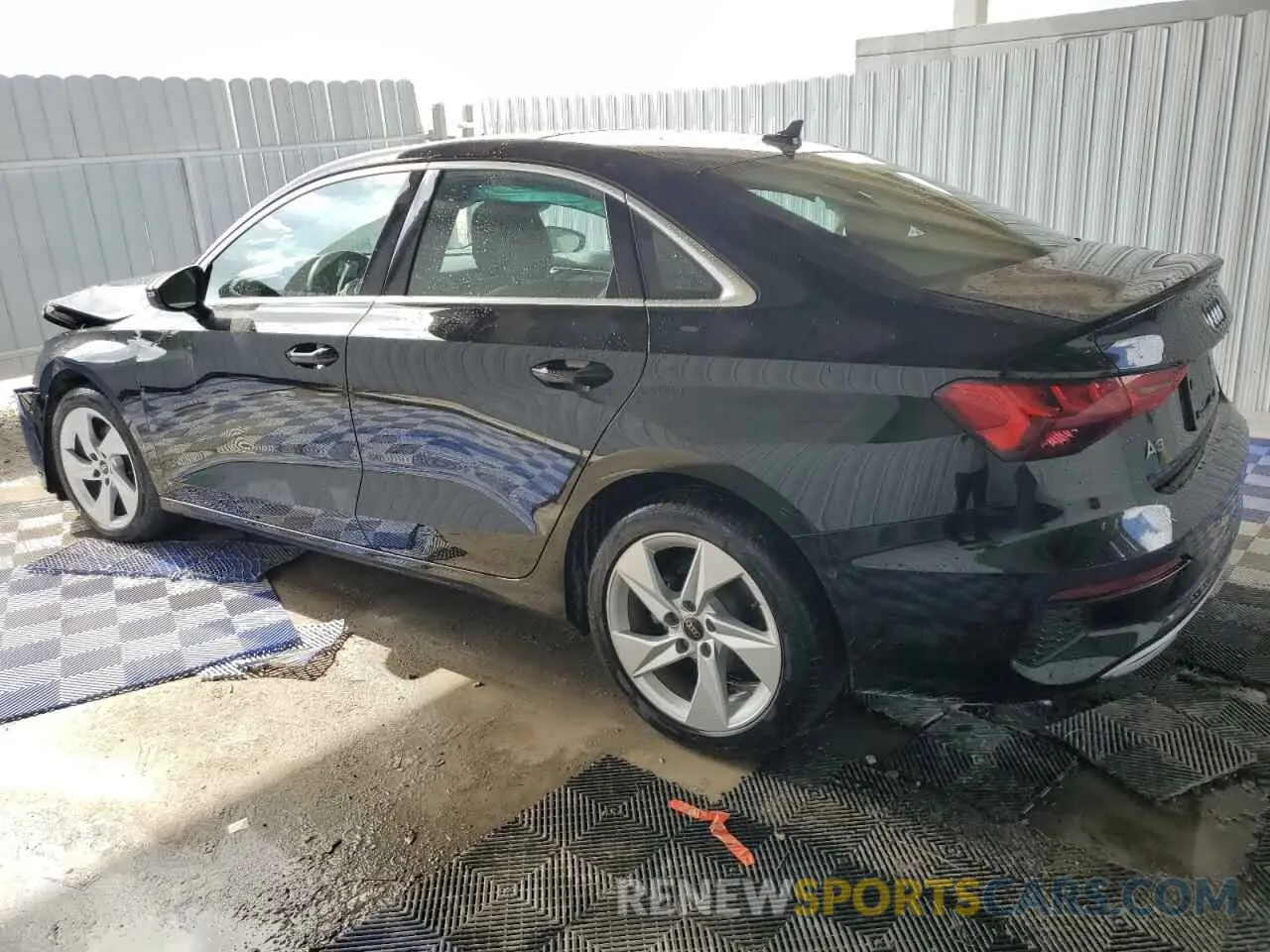 2 fotografías del automóvil dañado WAUAUDGY7RA039135 AUDI A3 2024