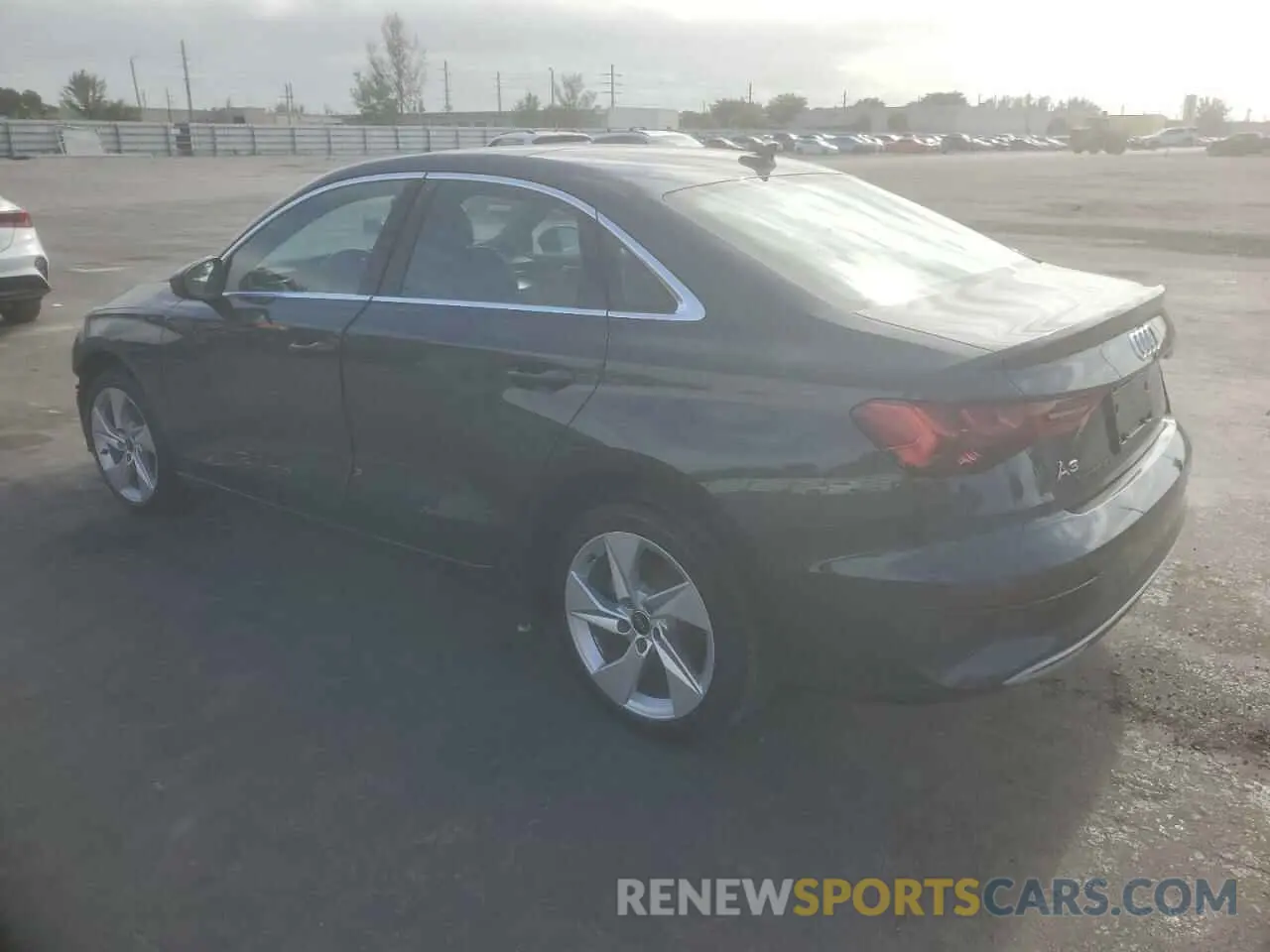2 fotografías del automóvil dañado WAUAUDGY7RA119616 AUDI A3 2024