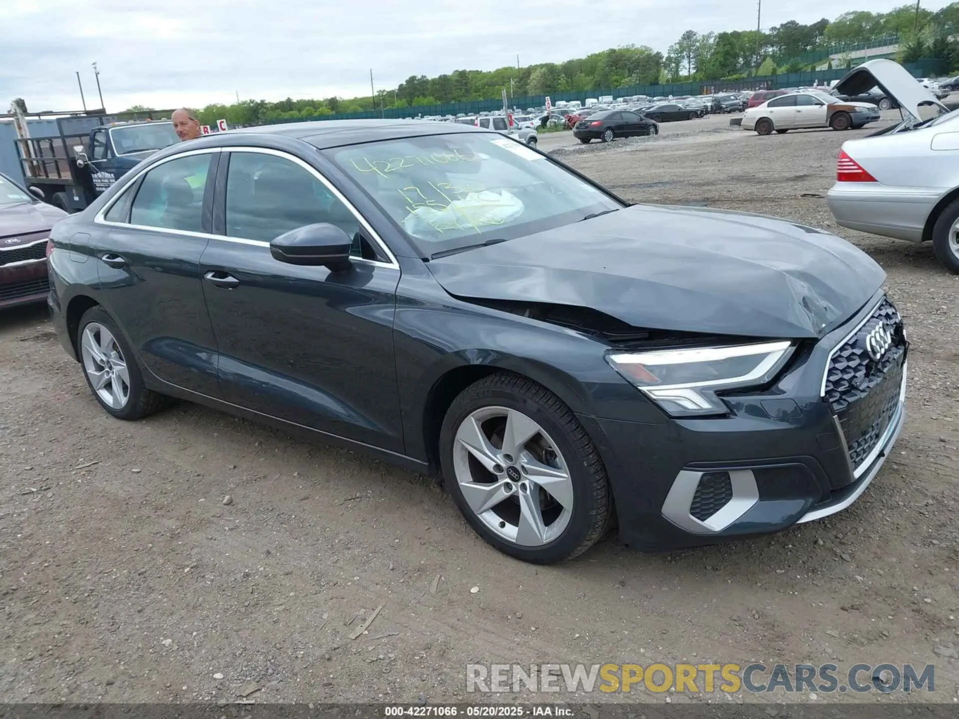 1 fotografías del automóvil dañado WAUGUDGY8RA053877 AUDI A3 2024