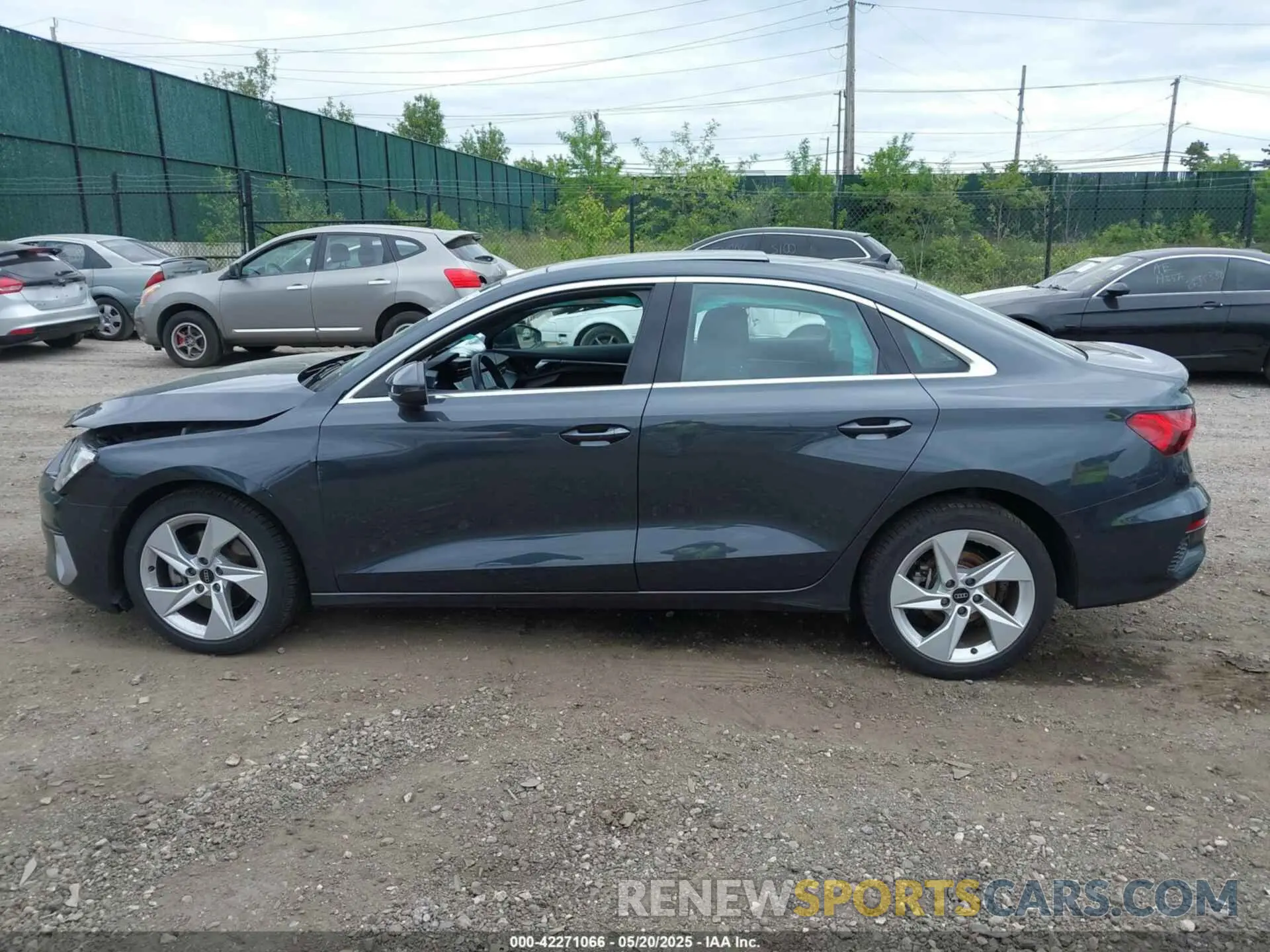 14 fotografías del automóvil dañado WAUGUDGY8RA053877 AUDI A3 2024