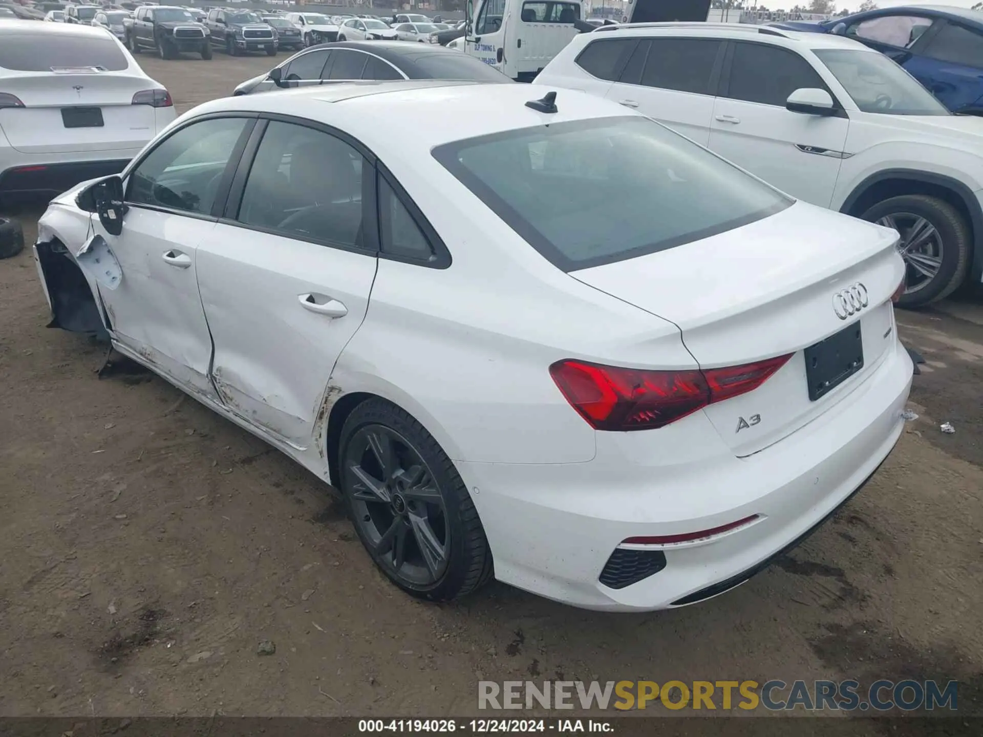 3 fotografías del automóvil dañado WAUGUDGYXRA134735 AUDI A3 2024