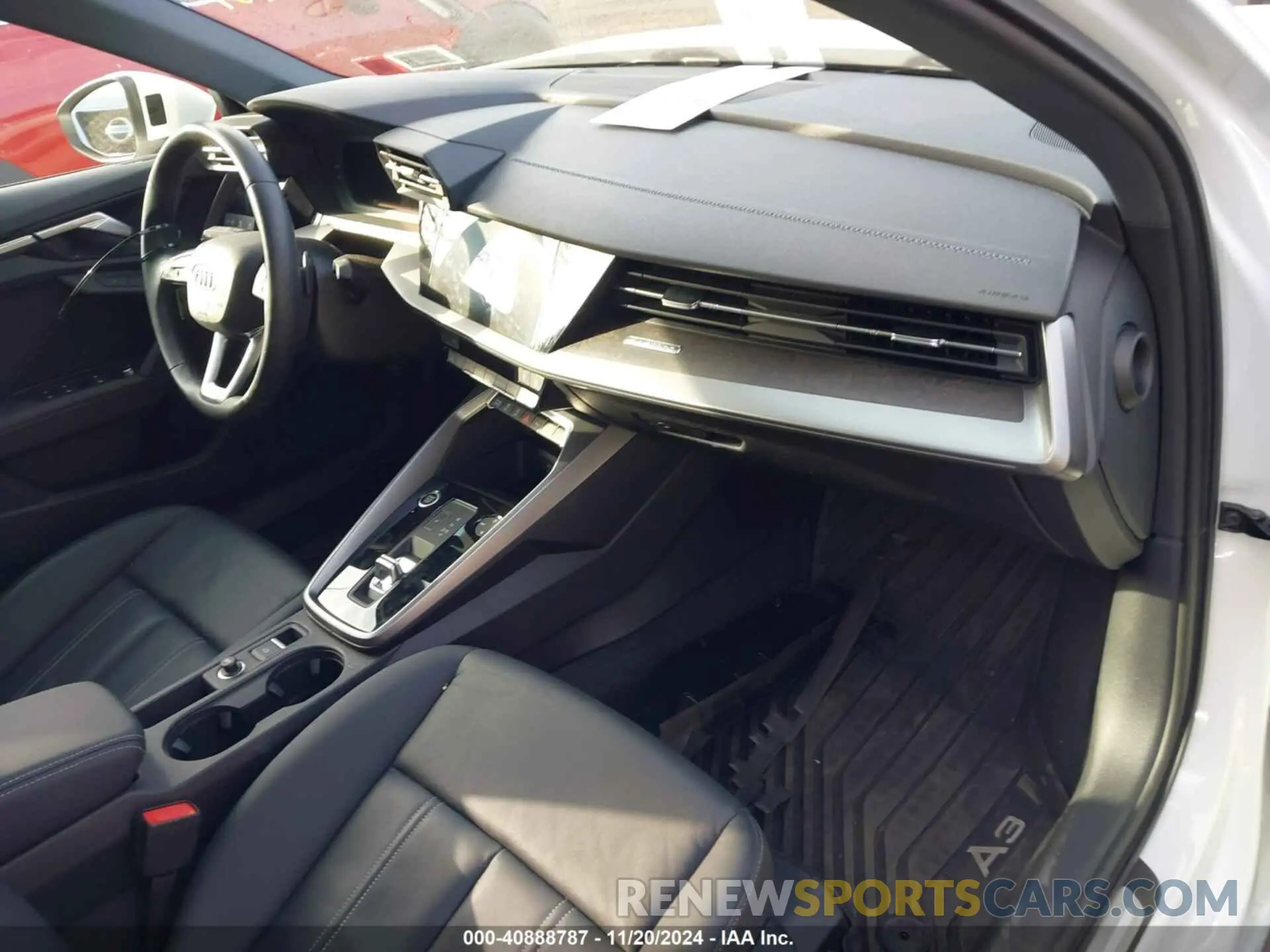 5 fotografías del automóvil dañado WAUHUDGY5RA020193 AUDI A3 2024