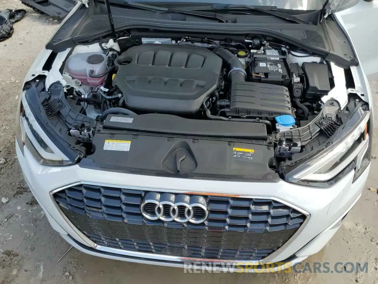 11 fotografías del automóvil dañado WAUHUDGYXRA020819 AUDI A3 2024