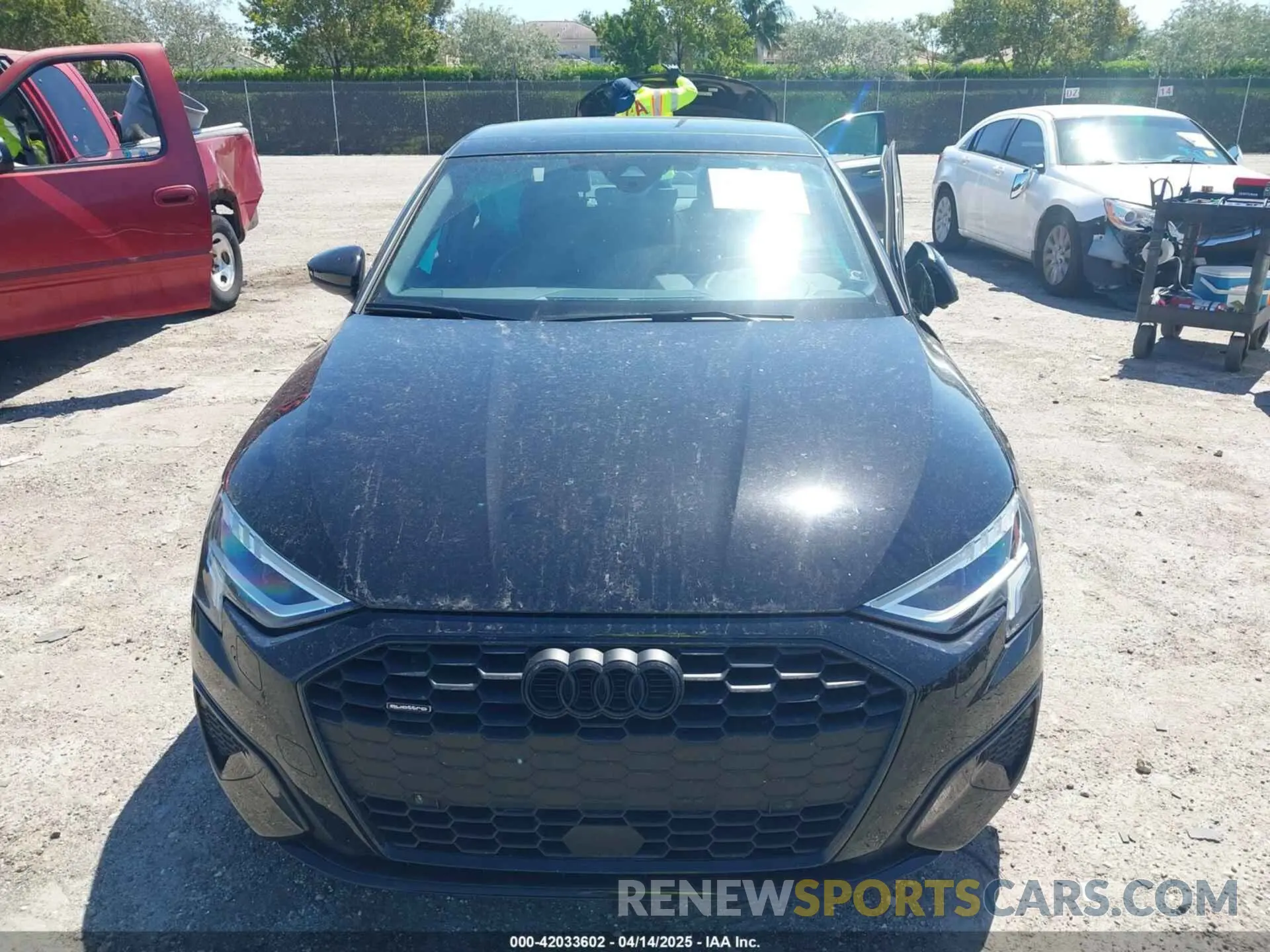 12 fotografías del automóvil dañado WAUHUDGYXRA047969 AUDI A3 2024