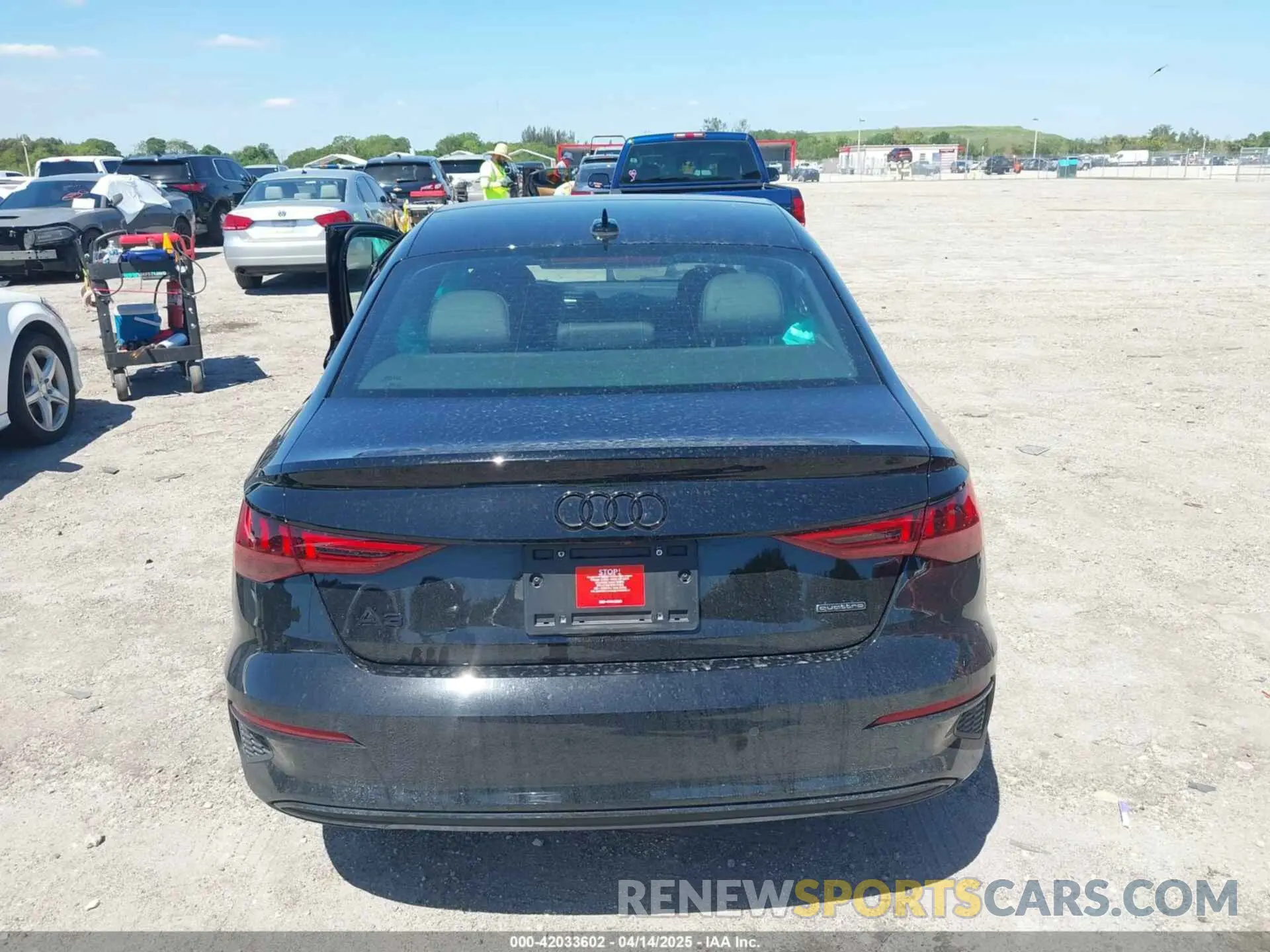 16 fotografías del automóvil dañado WAUHUDGYXRA047969 AUDI A3 2024