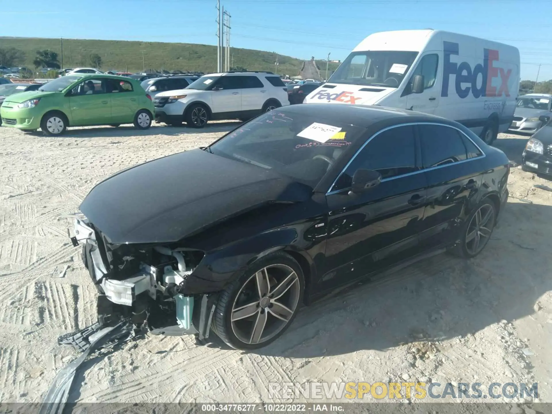 2 fotografías del automóvil dañado WAUGUGFF2K1009347 AUDI A3 SEDAN 2019