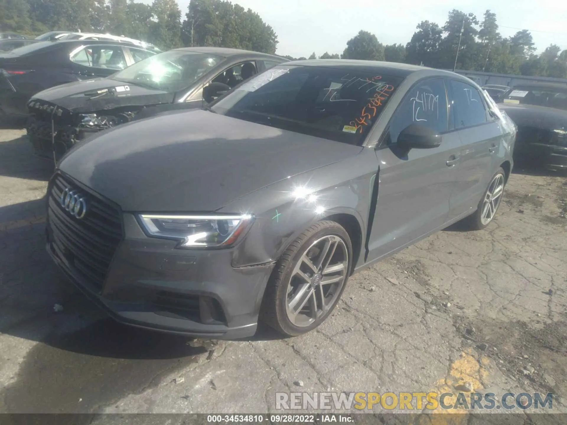 2 fotografías del automóvil dañado WAUAUGFF2LA098313 AUDI A3 SEDAN 2020