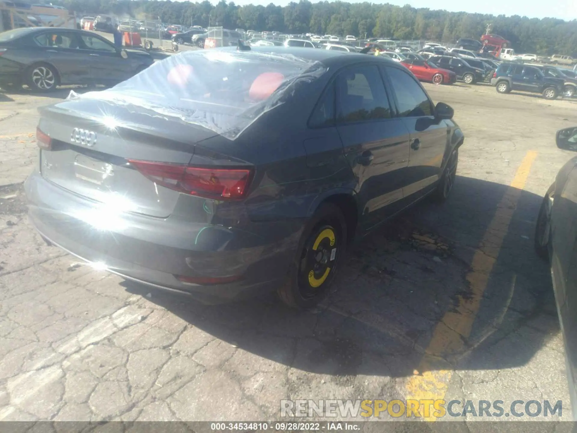4 fotografías del automóvil dañado WAUAUGFF2LA098313 AUDI A3 SEDAN 2020