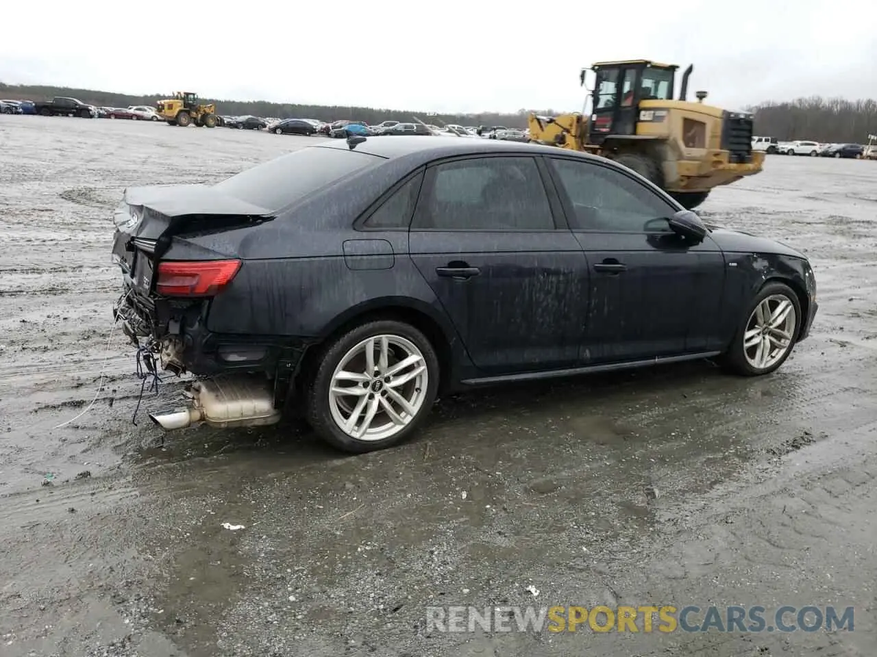 3 fotografías del automóvil dañado WAUKMAF47HN052735 AUDI A4 2017