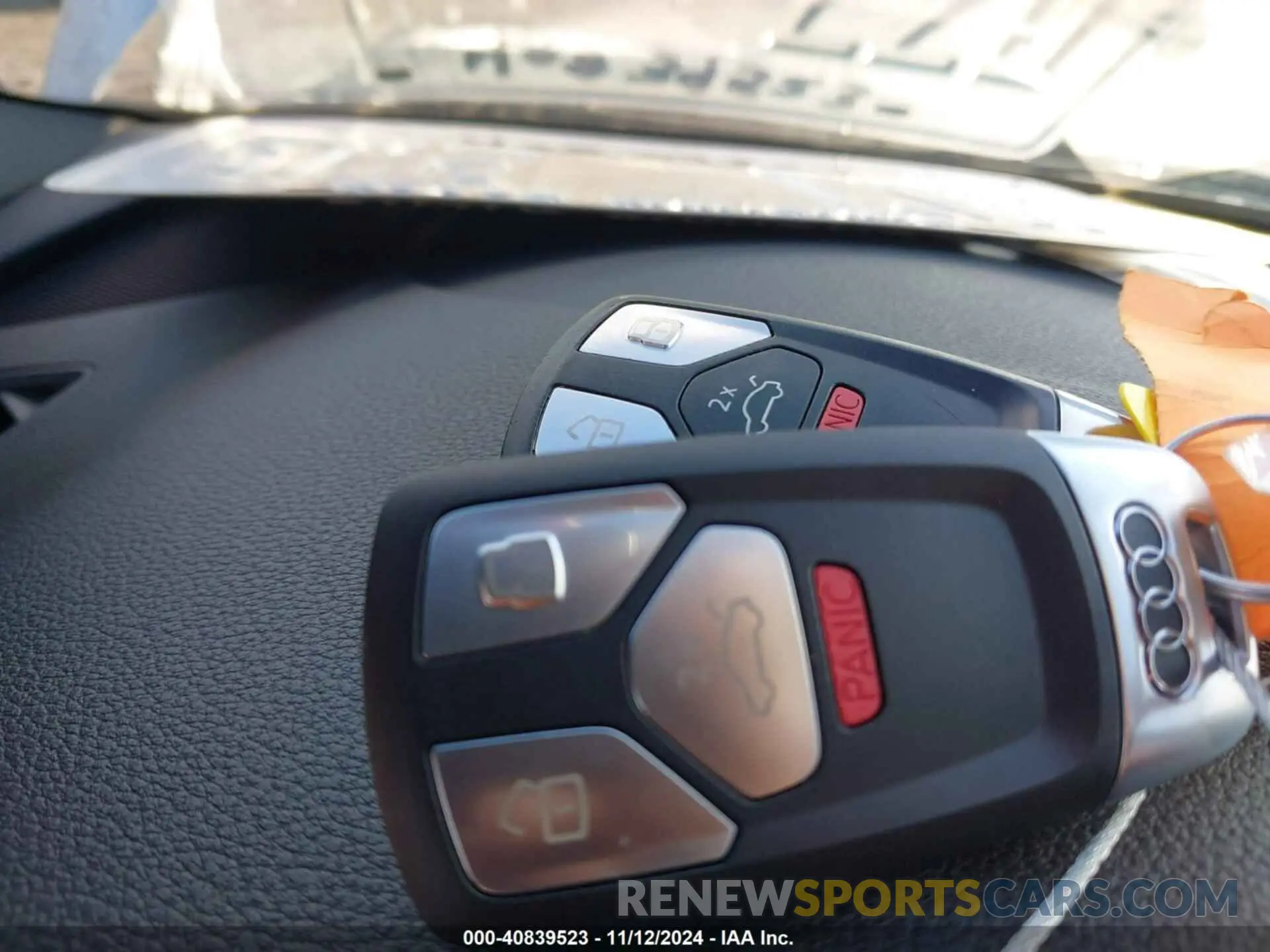 11 fotografías del automóvil dañado WAUDNAF40KA096953 AUDI A4 2019