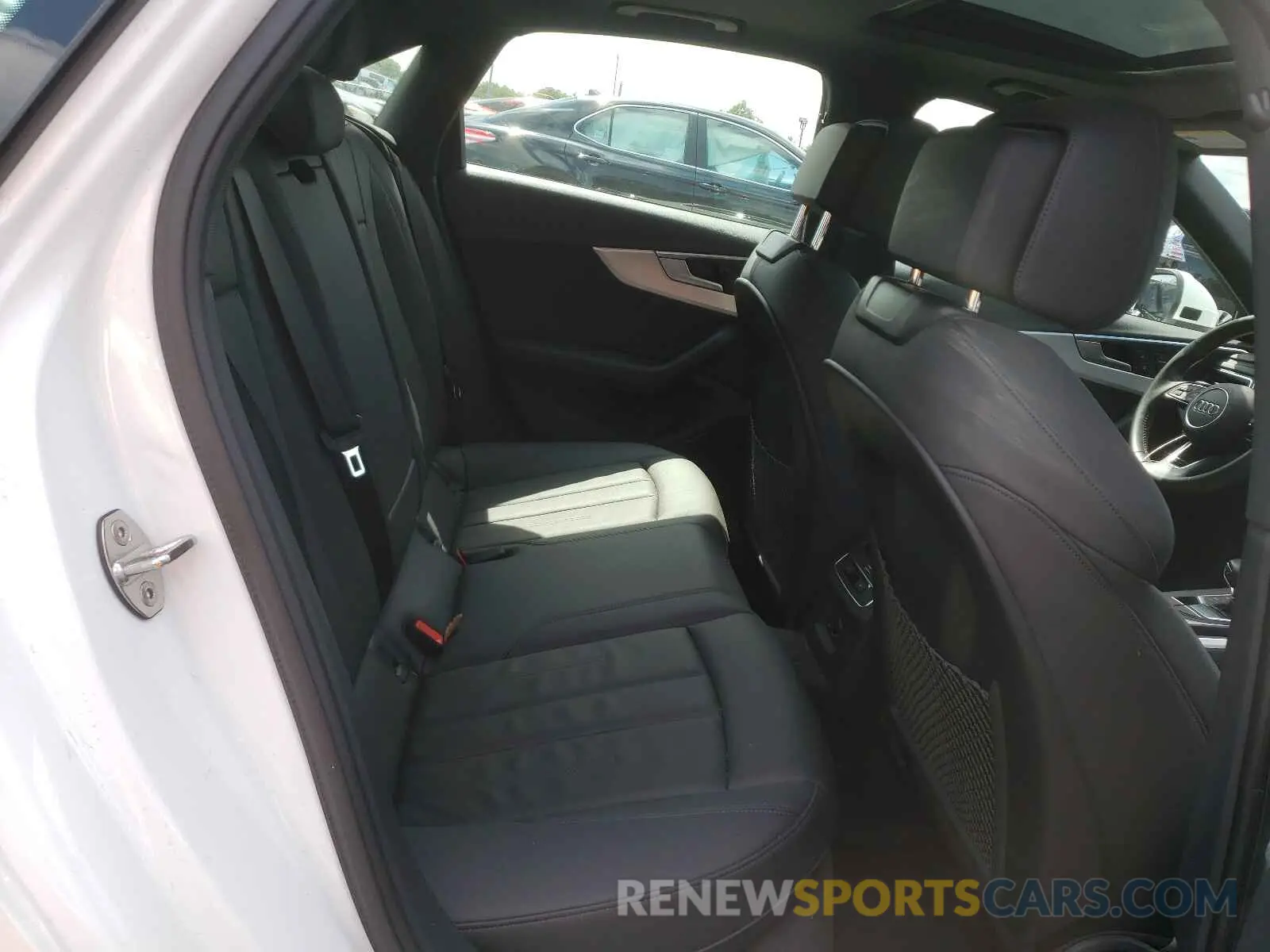 6 fotografías del automóvil dañado WAUDNAF43KN006185 AUDI A4 2019