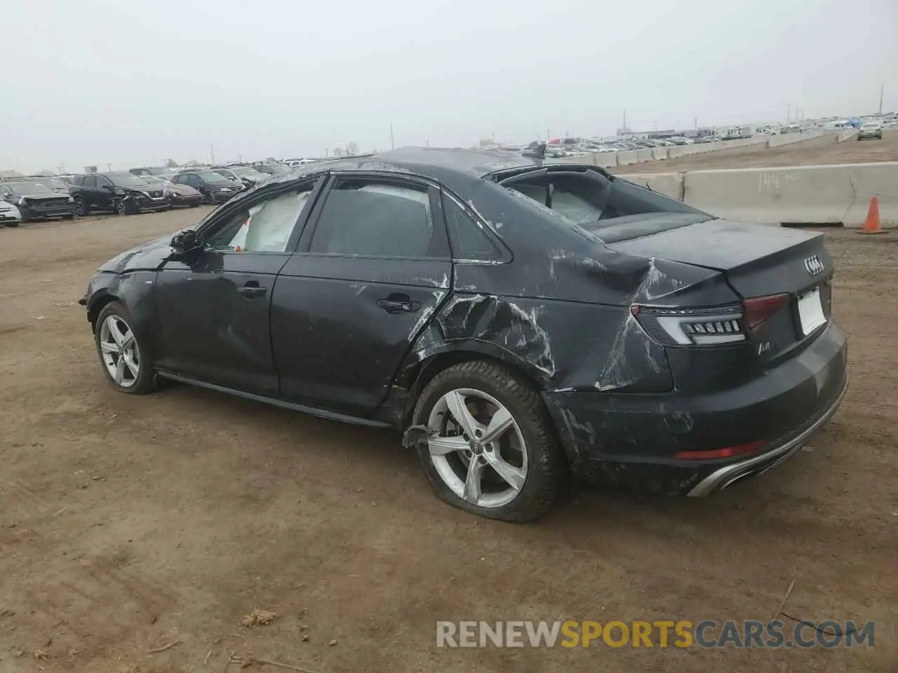 2 fotografías del automóvil dañado WAUDNAF43KN018868 AUDI A4 2019