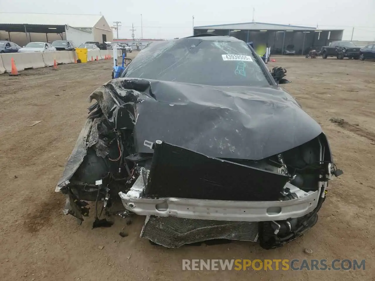 5 fotografías del automóvil dañado WAUDNAF43KN018868 AUDI A4 2019