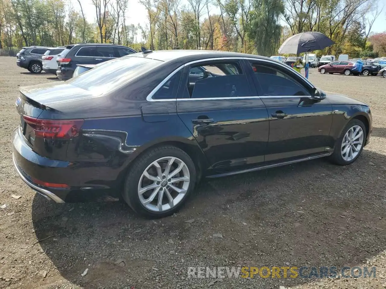 3 fotografías del automóvil dañado WAUDNAF44KN013243 AUDI A4 2019
