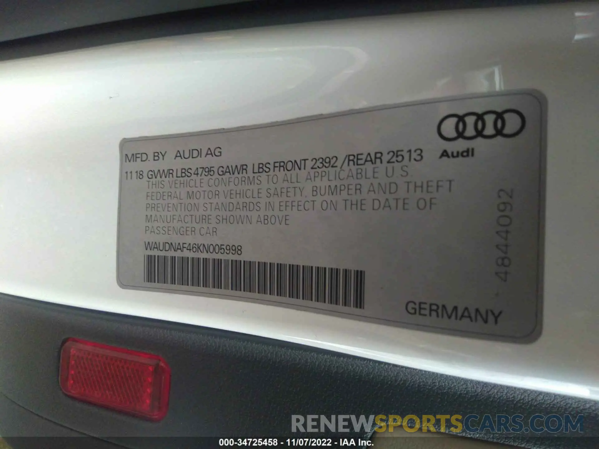 9 fotografías del automóvil dañado WAUDNAF46KN005998 AUDI A4 2019