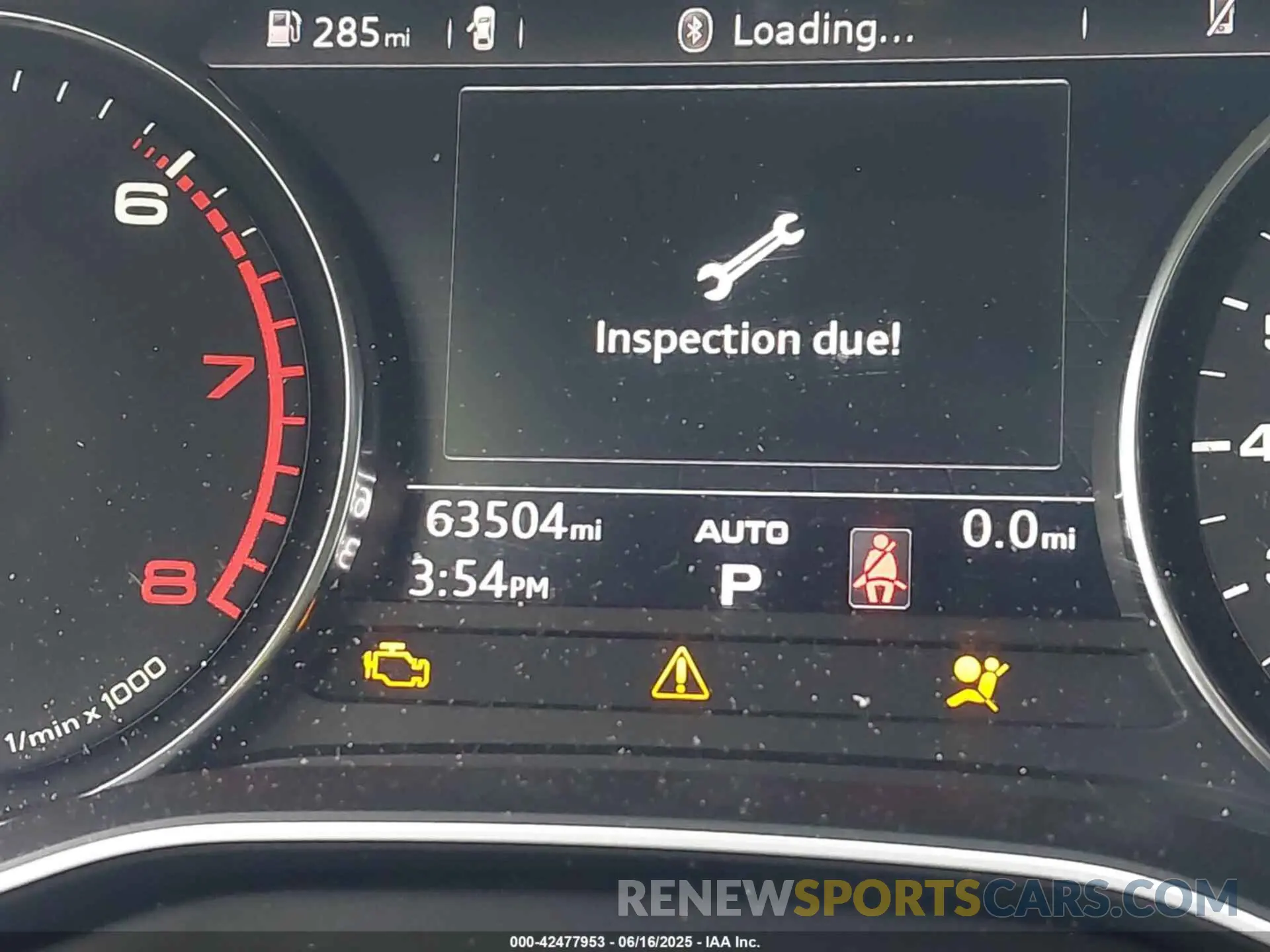 15 fotografías del automóvil dañado WAUDNAF46KN011574 AUDI A4 2019