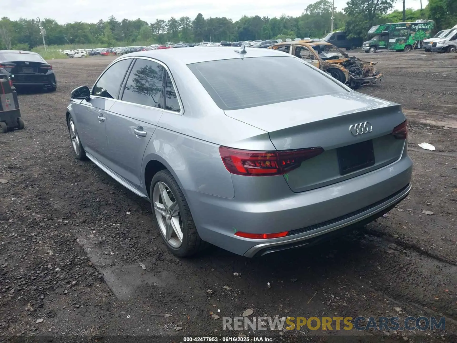 3 fotografías del automóvil dañado WAUDNAF46KN011574 AUDI A4 2019