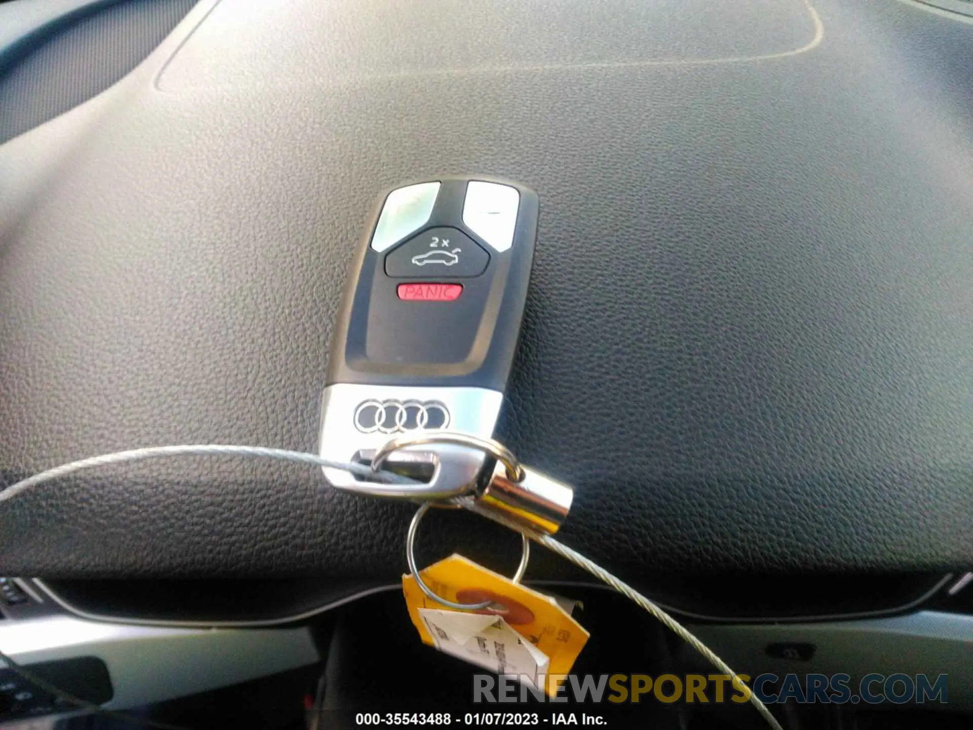 11 fotografías del automóvil dañado WAUDNAF46KN017228 AUDI A4 2019