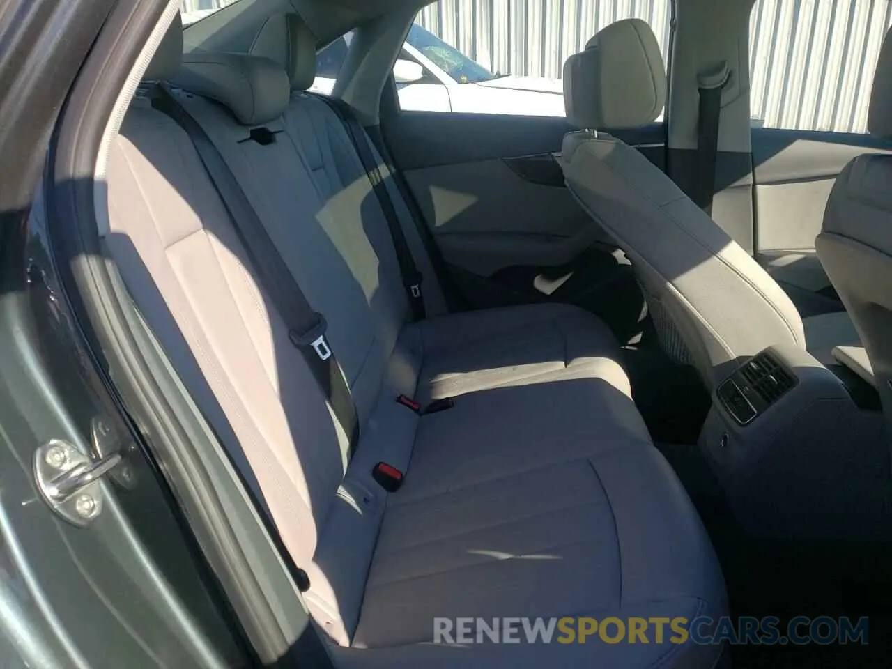 6 fotografías del automóvil dañado WAUDNAF4XKA073986 AUDI A4 2019