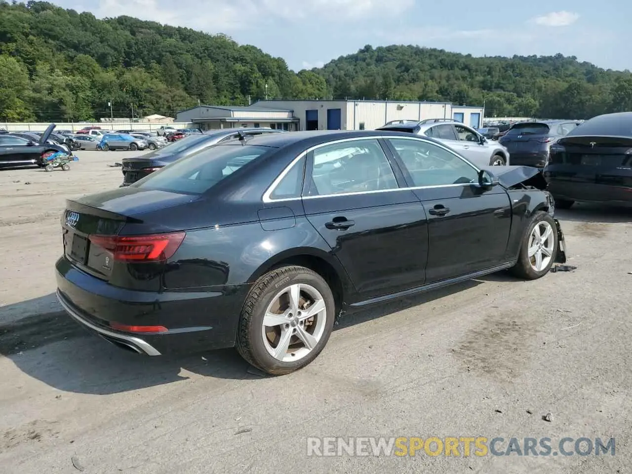 3 fotografías del automóvil dañado WAUDNAF4XKN019936 AUDI A4 2019