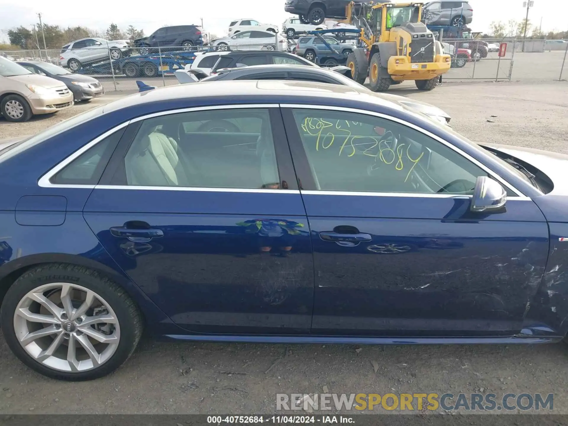 13 fotografías del automóvil dañado WAUENAF40KA066775 AUDI A4 2019