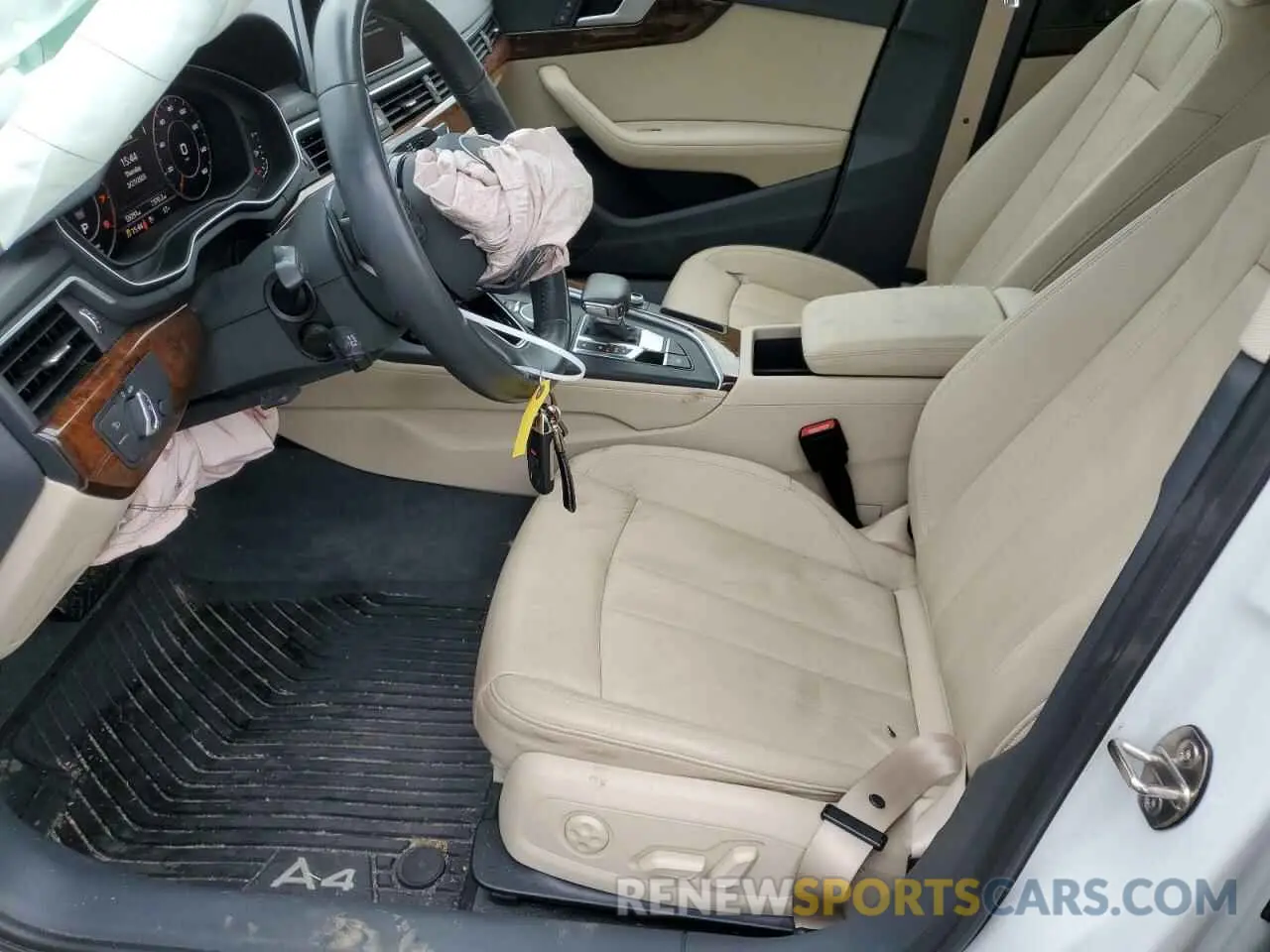 7 fotografías del automóvil dañado WAUENAF40KA111665 AUDI A4 2019