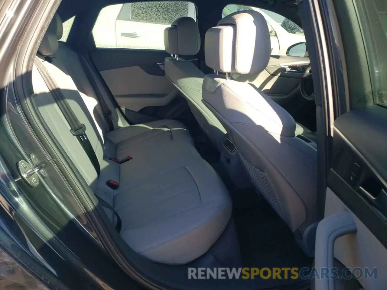 10 fotografías del automóvil dañado WAUENAF41KN002527 AUDI A4 2019