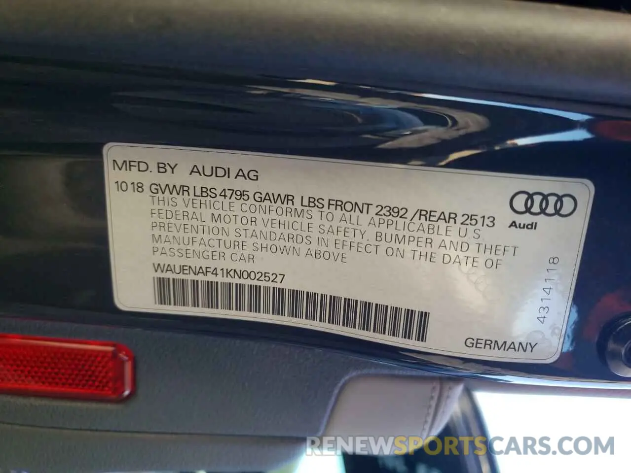 12 fotografías del automóvil dañado WAUENAF41KN002527 AUDI A4 2019