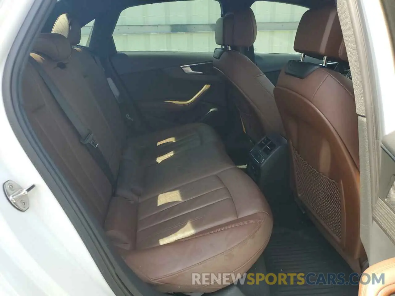 10 fotografías del automóvil dañado WAUENAF41KN007050 AUDI A4 2019