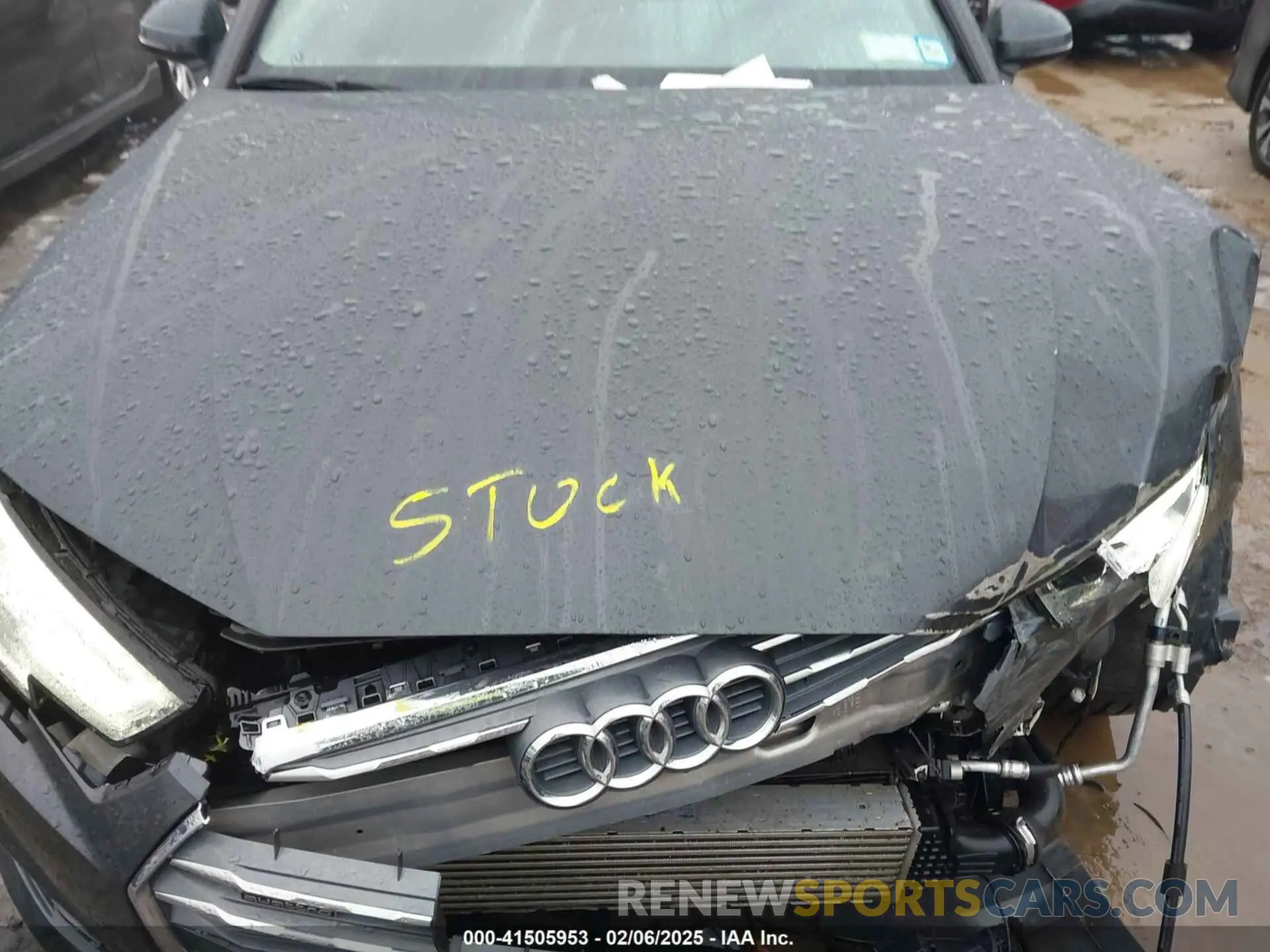 10 fotografías del automóvil dañado WAUENAF42KN012581 AUDI A4 2019