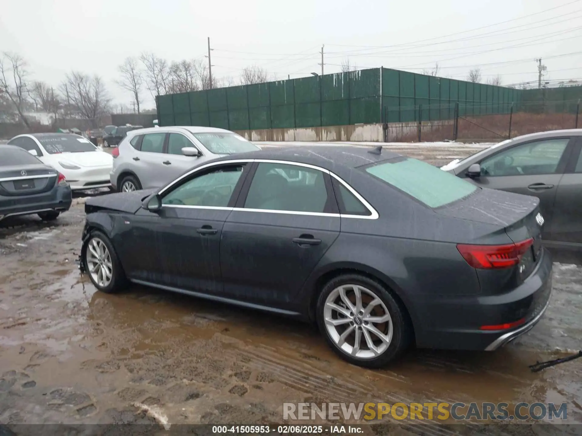 14 fotografías del automóvil dañado WAUENAF42KN012581 AUDI A4 2019