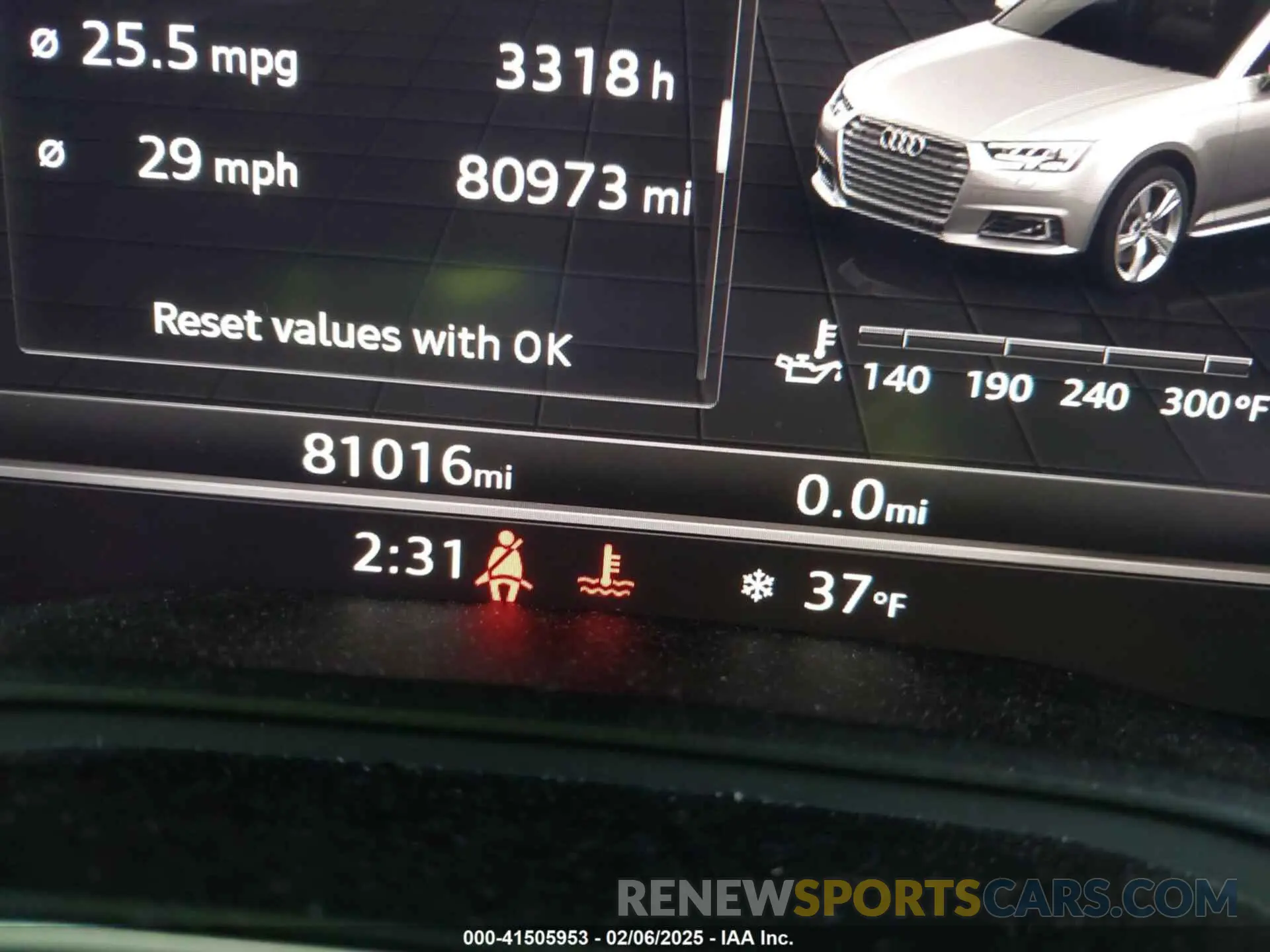 15 fotografías del automóvil dañado WAUENAF42KN012581 AUDI A4 2019