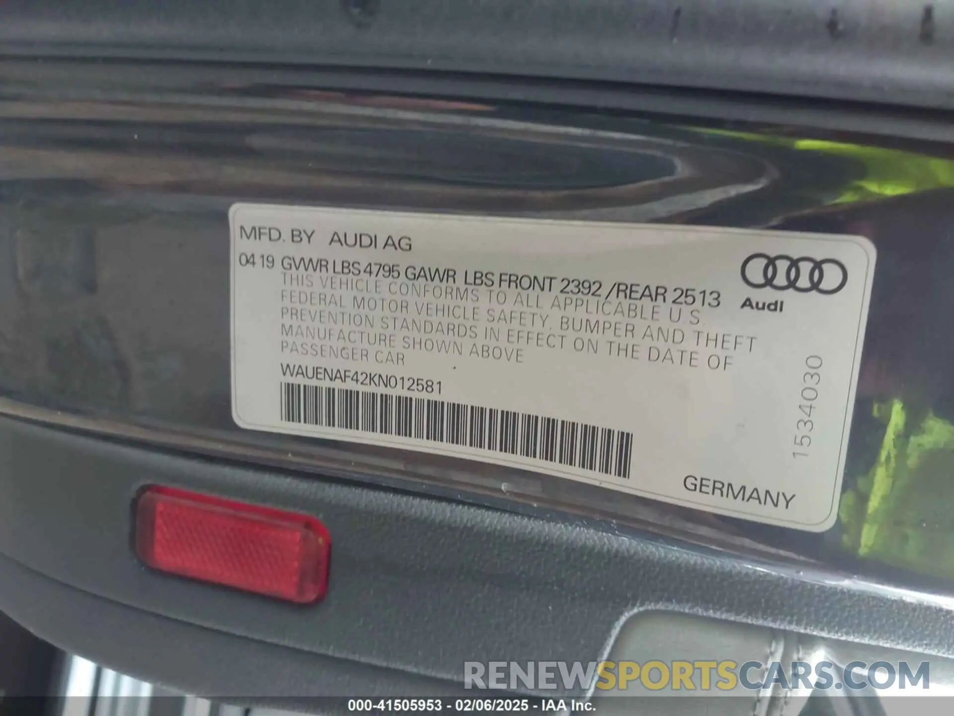 9 fotografías del automóvil dañado WAUENAF42KN012581 AUDI A4 2019