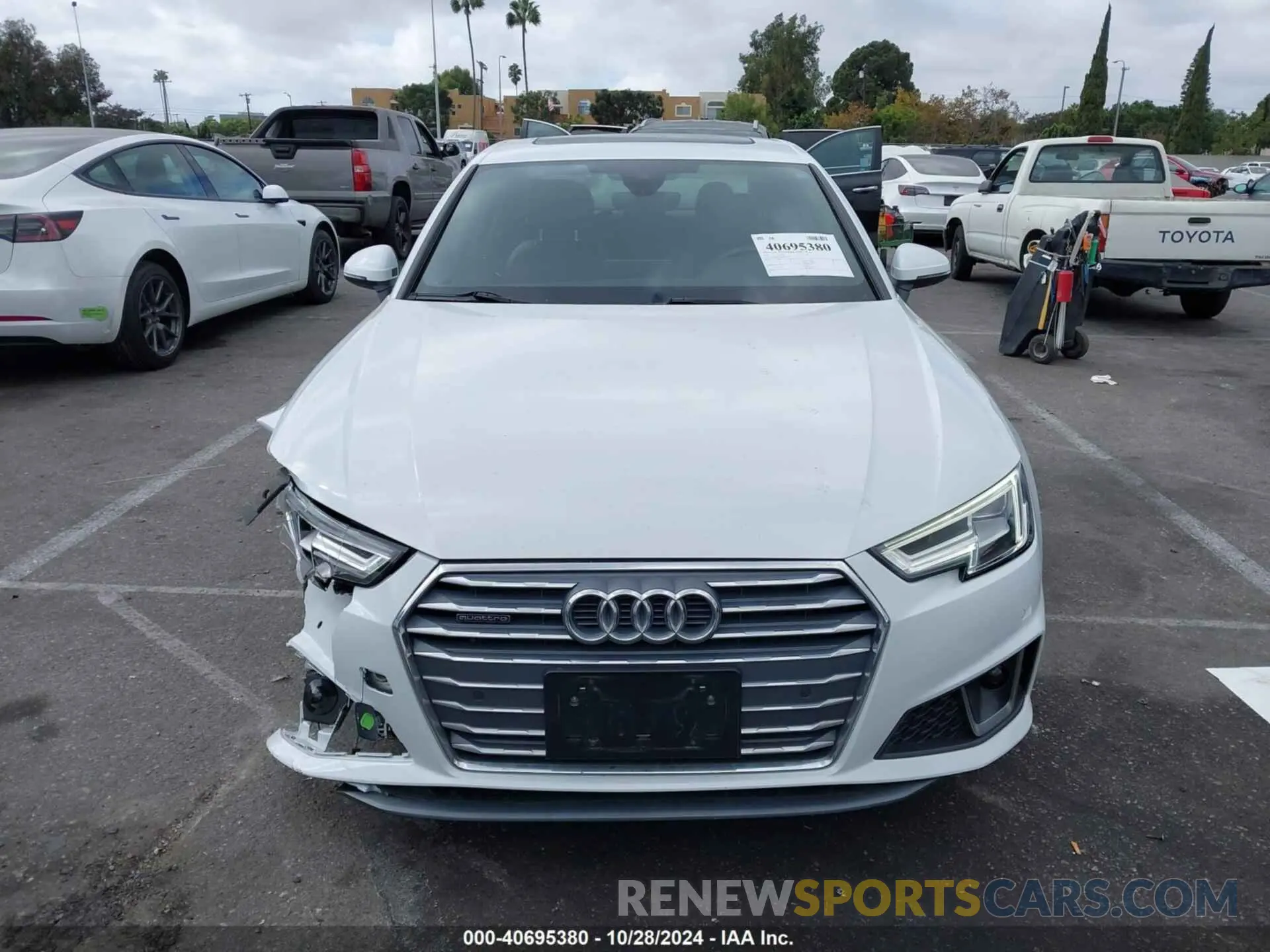 12 fotografías del automóvil dañado WAUENAF42KN013293 AUDI A4 2019
