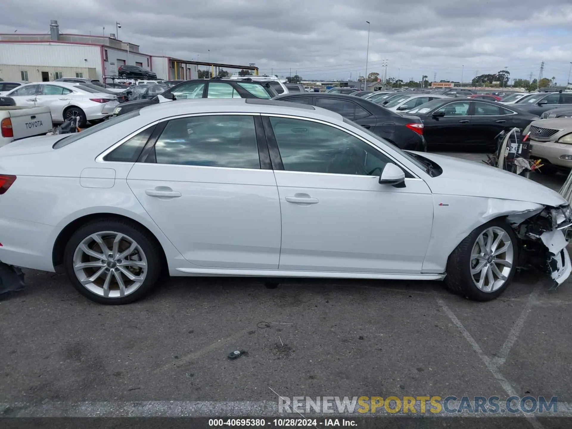 13 fotografías del automóvil dañado WAUENAF42KN013293 AUDI A4 2019