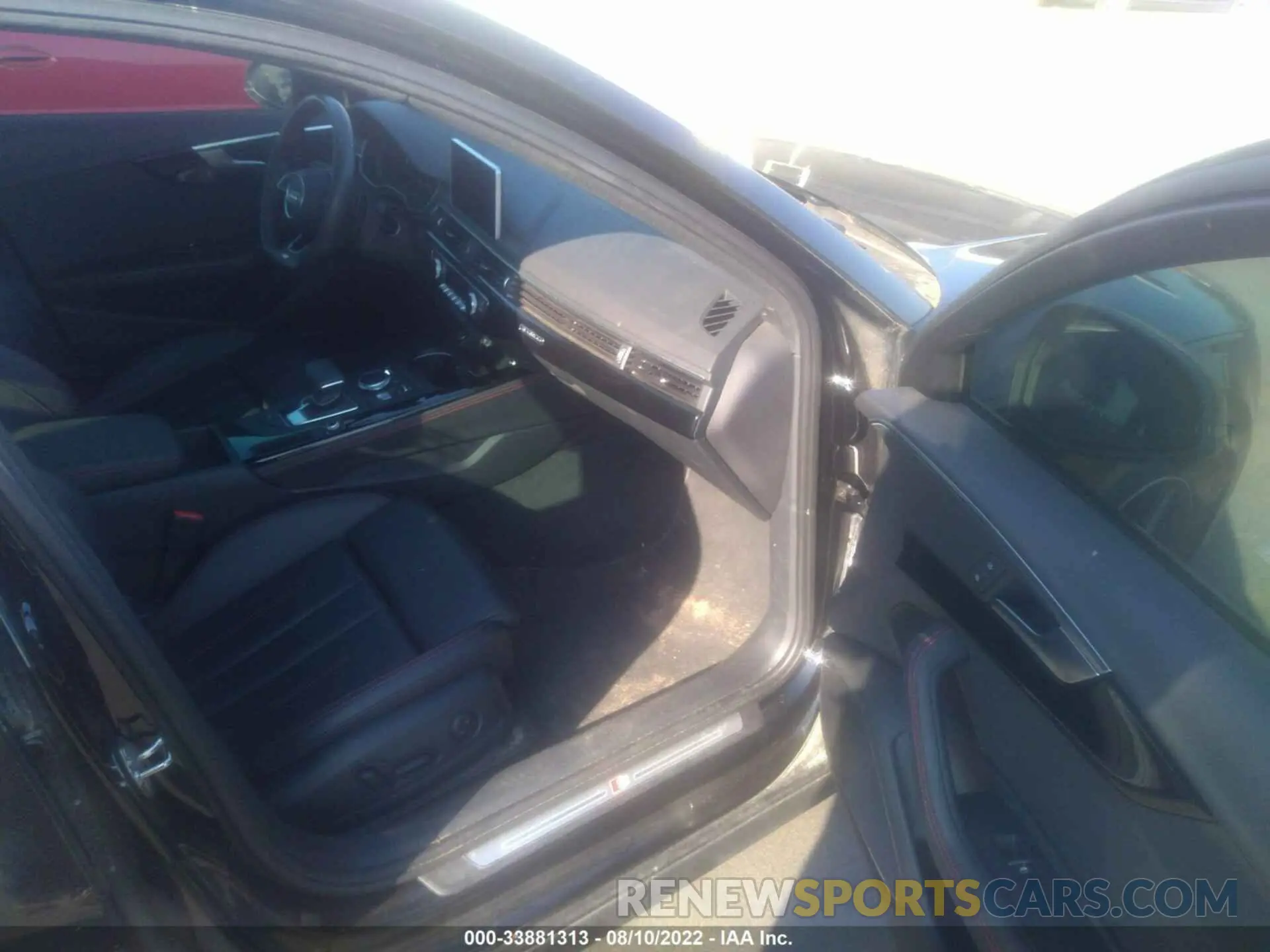 5 fotografías del automóvil dañado WAUENAF42KN018137 AUDI A4 2019