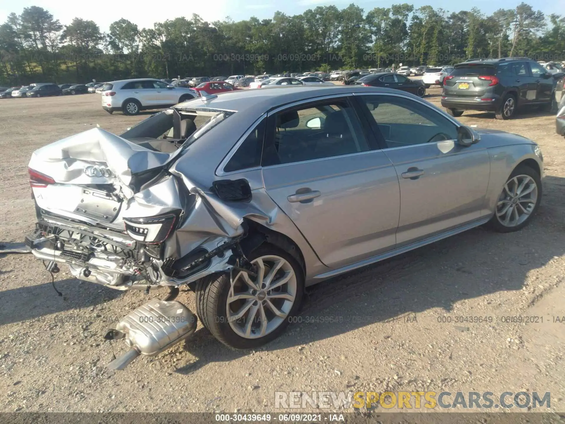 4 fotografías del automóvil dañado WAUENAF43KN002707 AUDI A4 2019