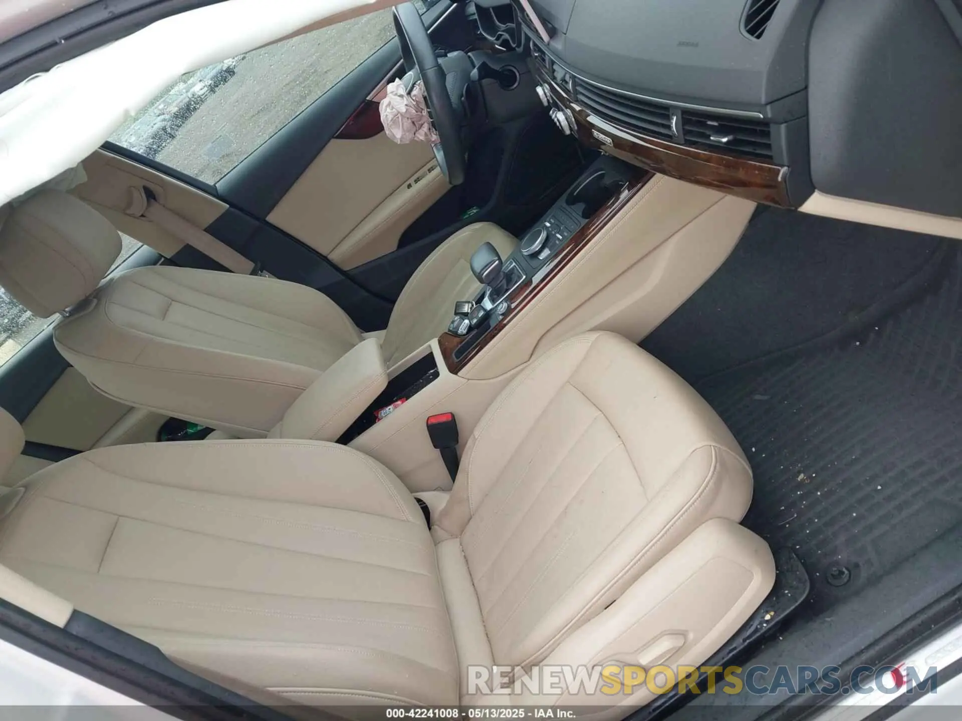 5 fotografías del automóvil dañado WAUENAF43KN005008 AUDI A4 2019