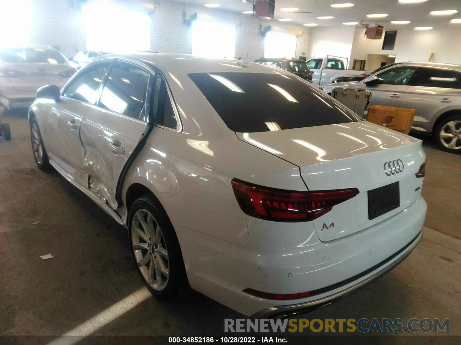 3 fotografías del automóvil dañado WAUENAF44KA037540 AUDI A4 2019