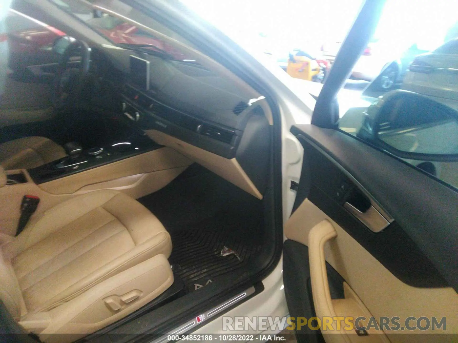 5 fotografías del automóvil dañado WAUENAF44KA037540 AUDI A4 2019