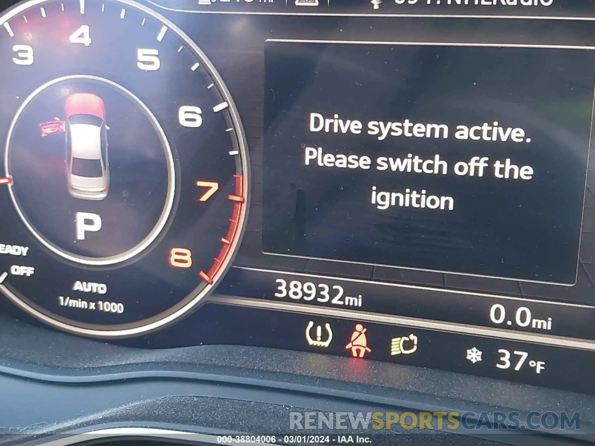 15 fotografías del automóvil dañado WAUENAF44KA070084 AUDI A4 2019