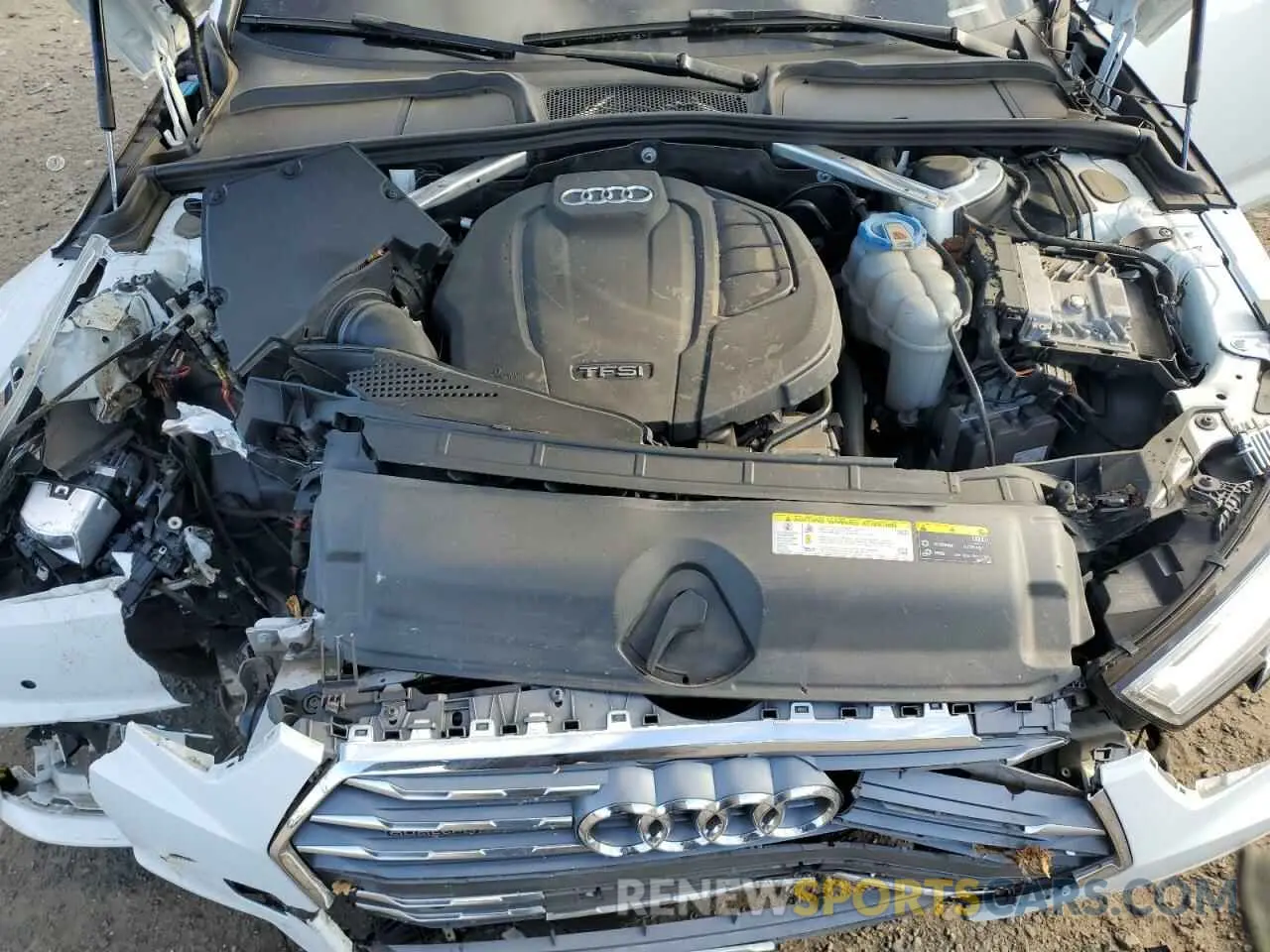 13 fotografías del automóvil dañado WAUENAF45KA027051 AUDI A4 2019