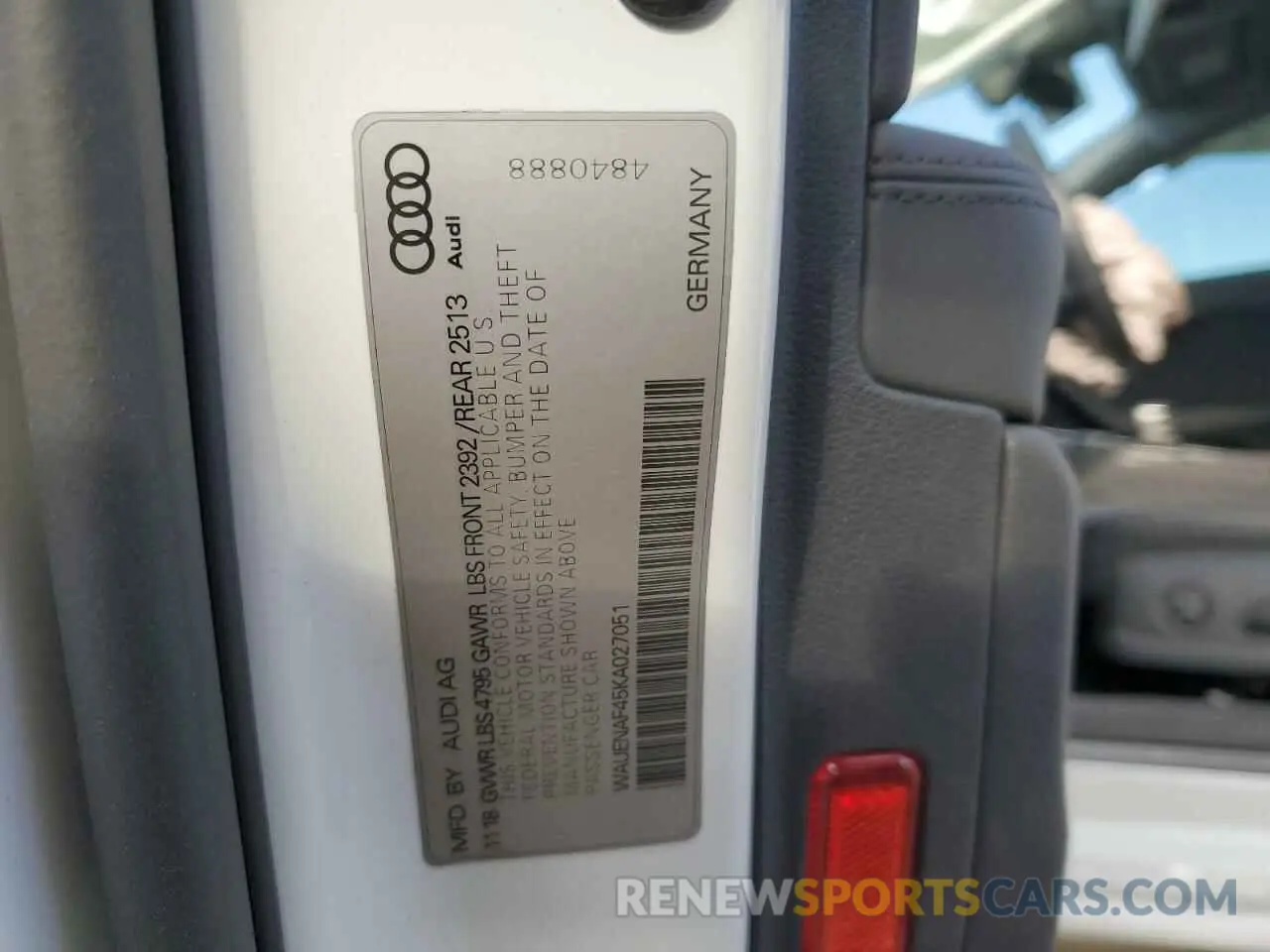 14 fotografías del automóvil dañado WAUENAF45KA027051 AUDI A4 2019