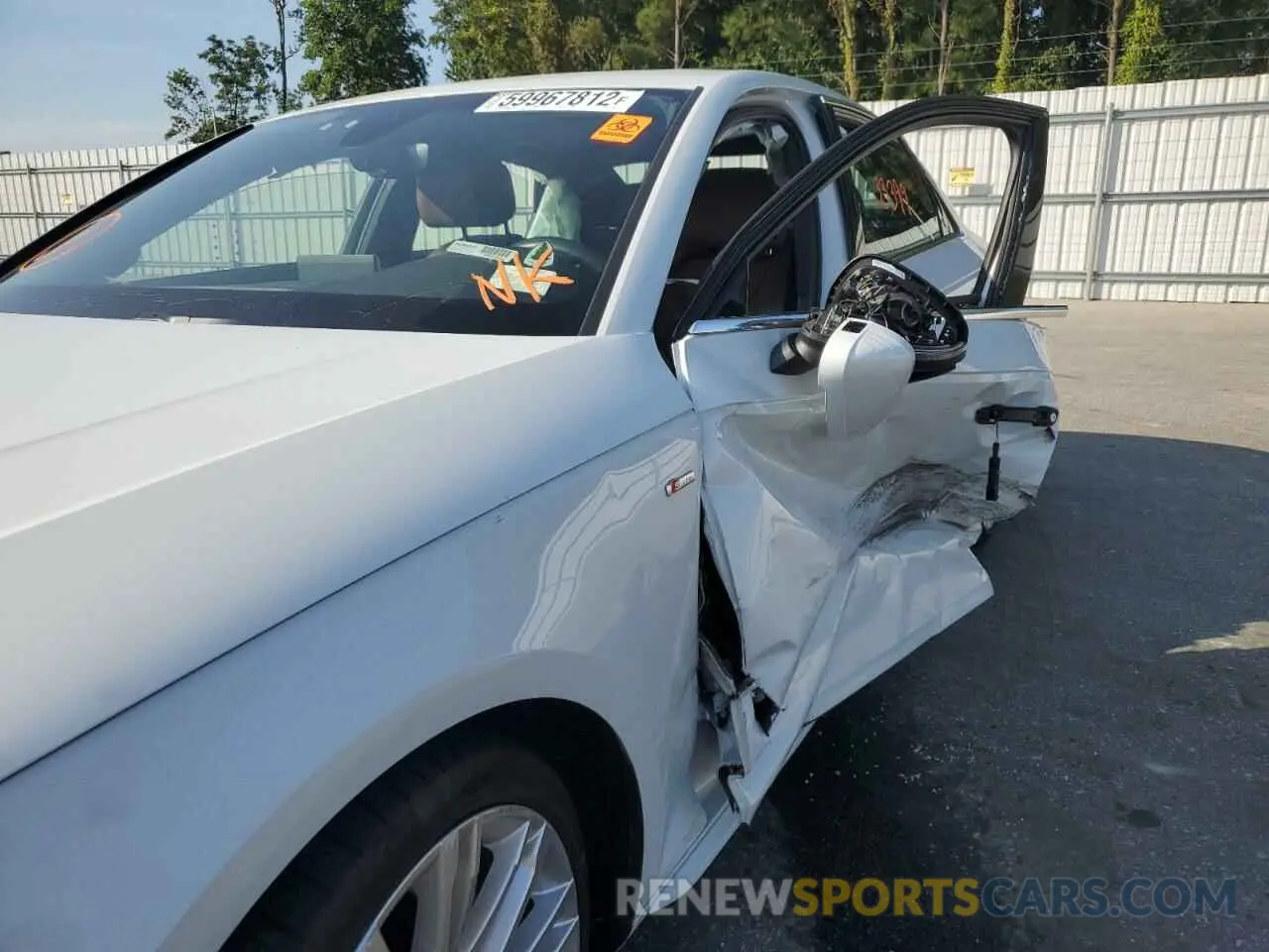 10 fotografías del automóvil dañado WAUENAF45KN011604 AUDI A4 2019