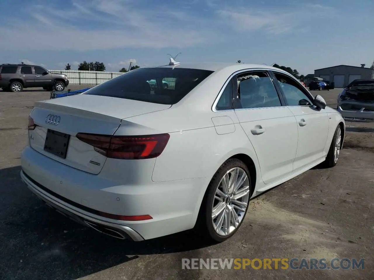 4 fotografías del automóvil dañado WAUENAF45KN011604 AUDI A4 2019